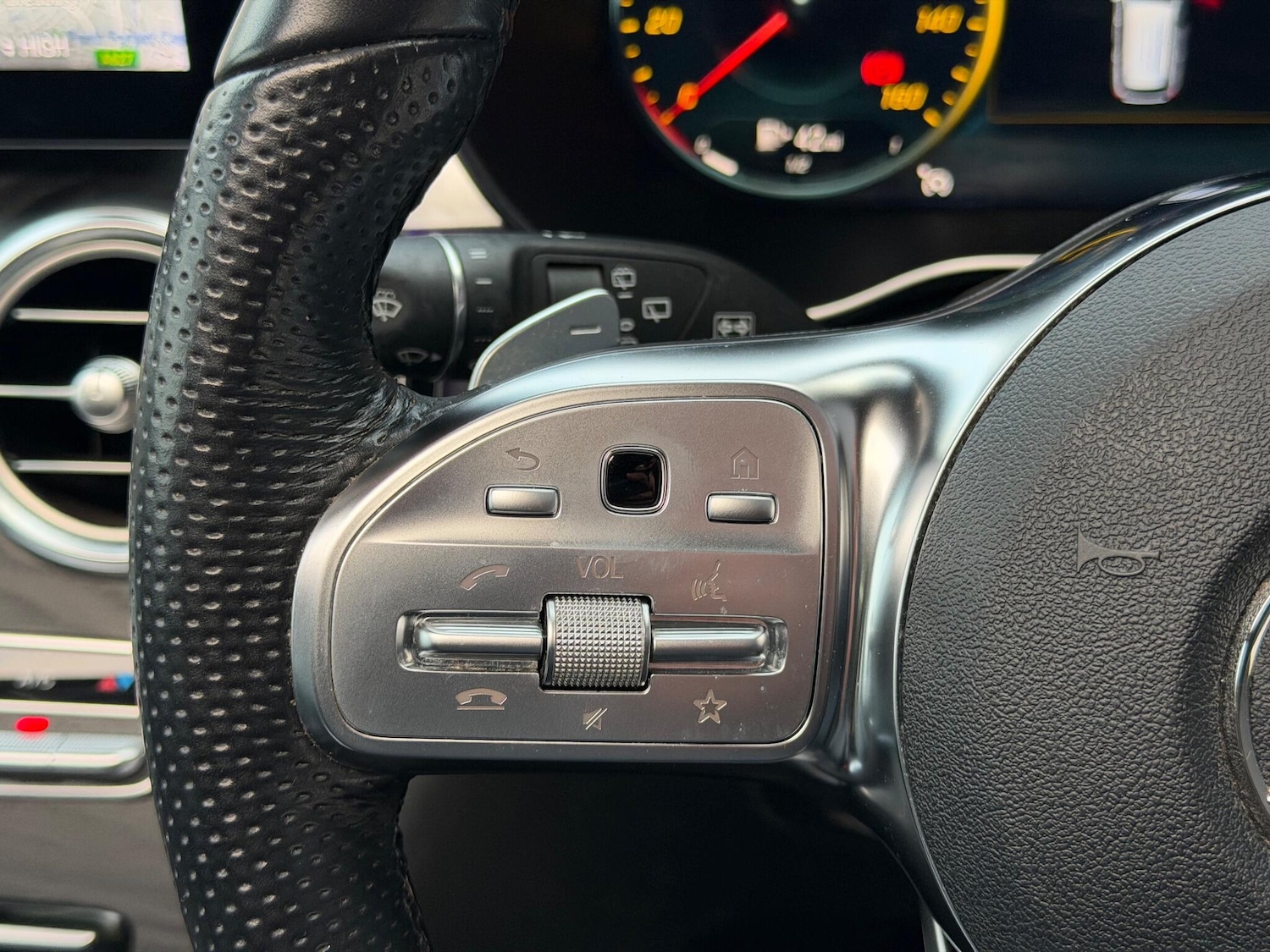 Used Mercedes-Benz GLC 2020 for sale - 77091126: Photo 27