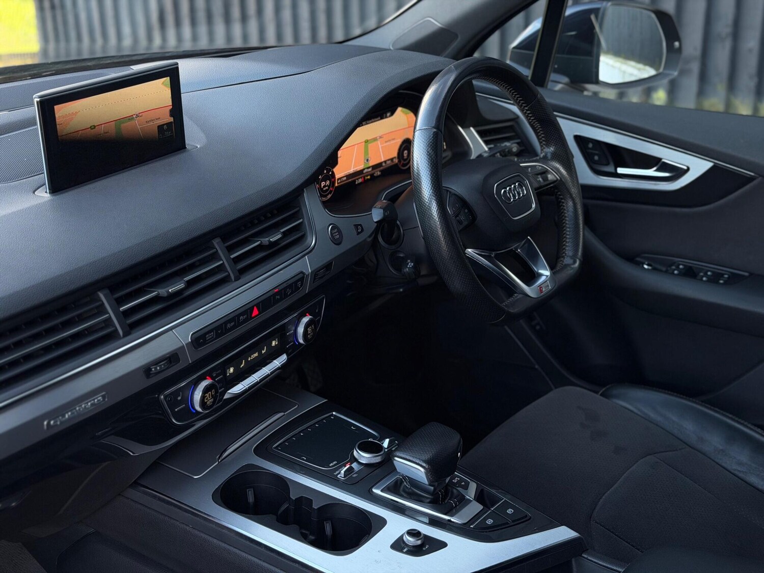 Used Audi Q7 2015 for sale - 76608251: Photo 16