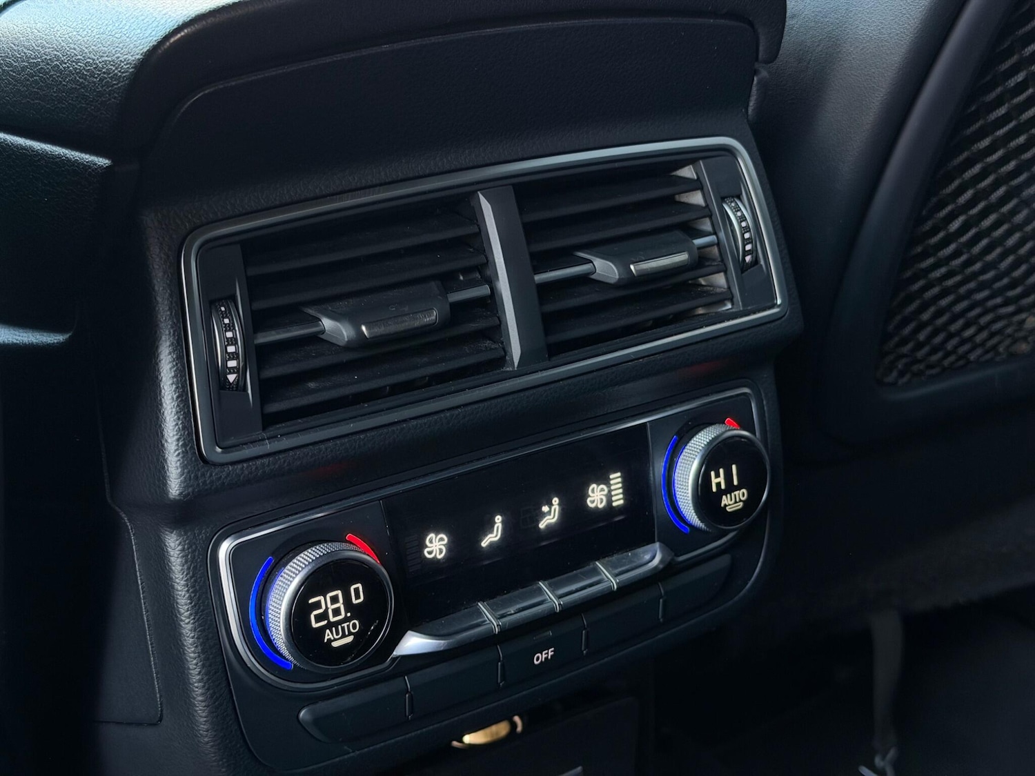 Used Audi Q7 2015 for sale - 76608251: Photo 25