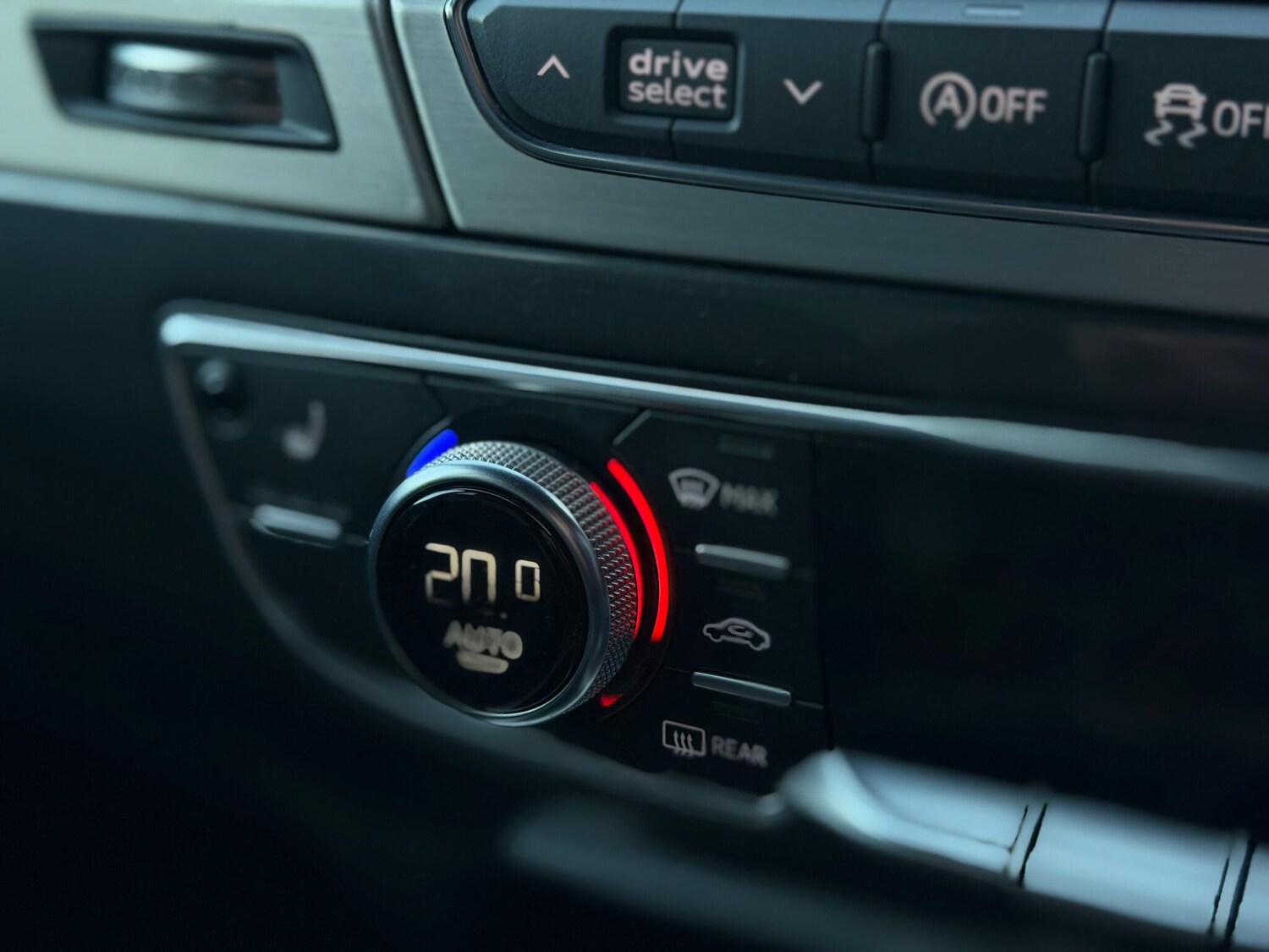 Used Audi Q7 2015 for sale - 76608251: Photo 31