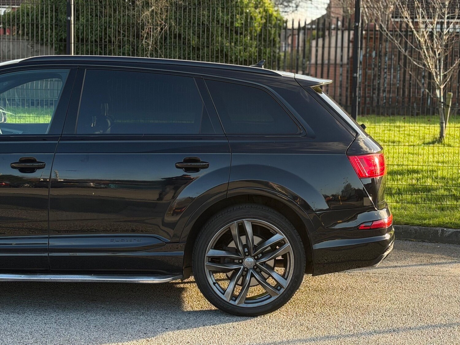 Used Audi Q7 2015 for sale - 76608251: Photo 33