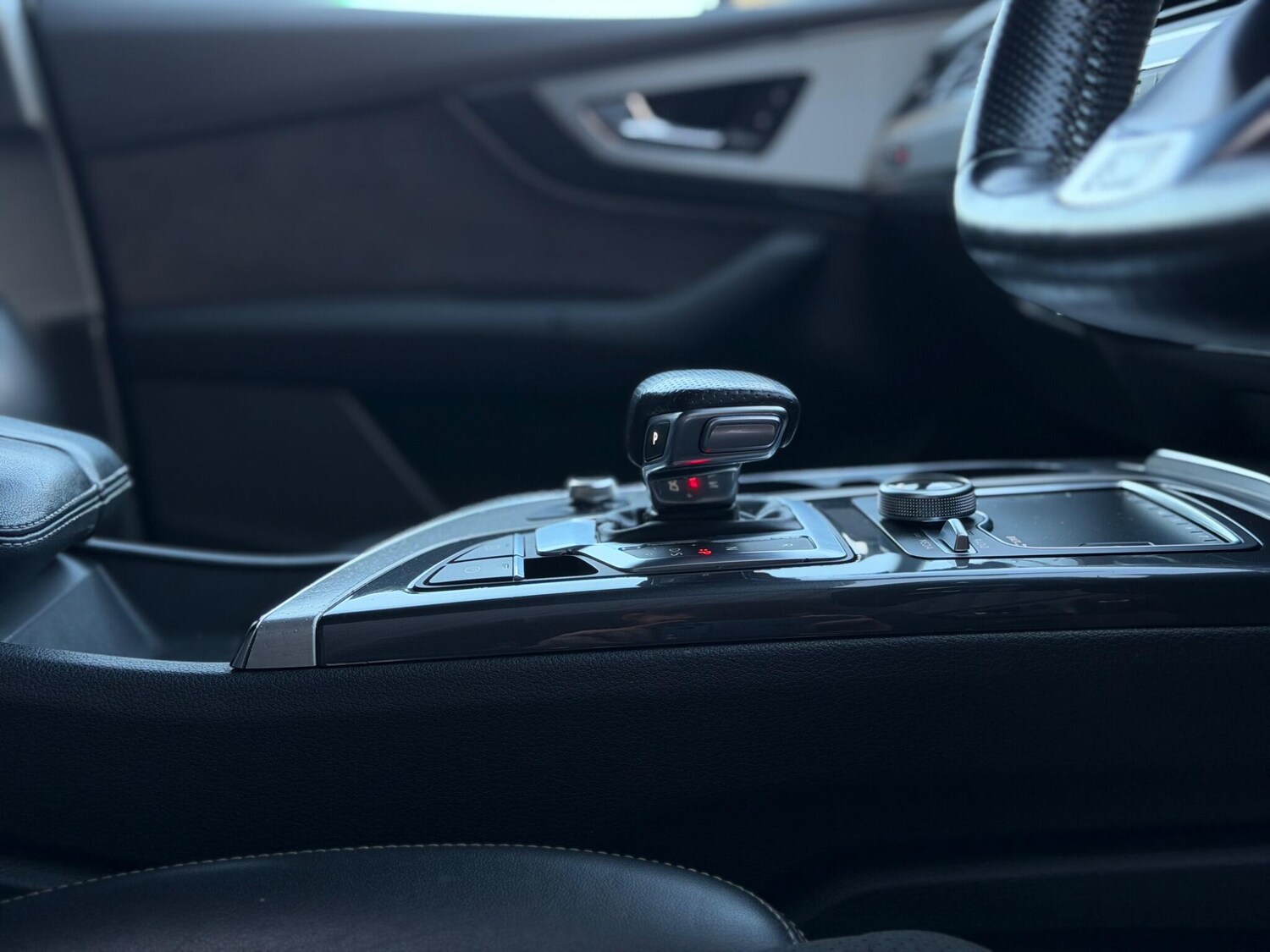 Used Audi Q7 2015 for sale - 76608251: Photo 40