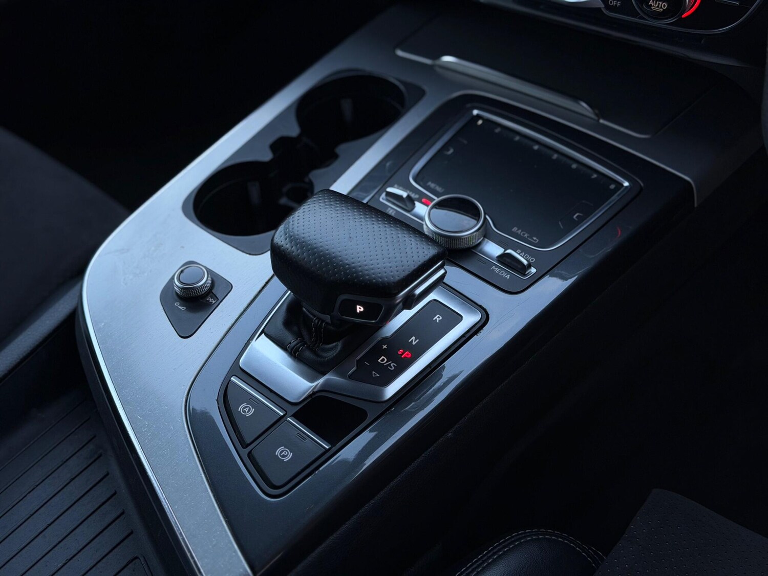 Used Audi Q7 2015 for sale - 76608251: Photo 44