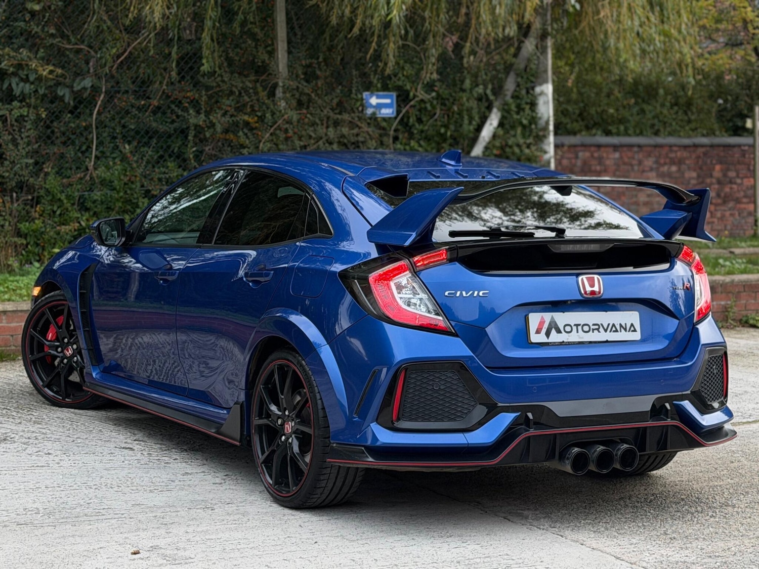 Used Nissan GT-R 2018 for sale - 76561822: Photo 11