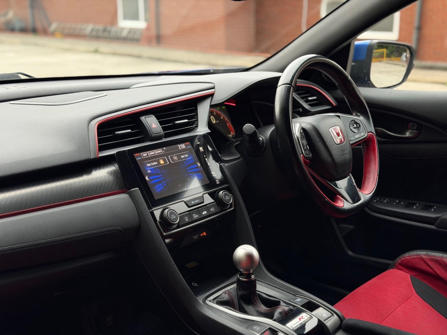 Used Nissan GT-R 2018 for sale - 76561822: Photo 23