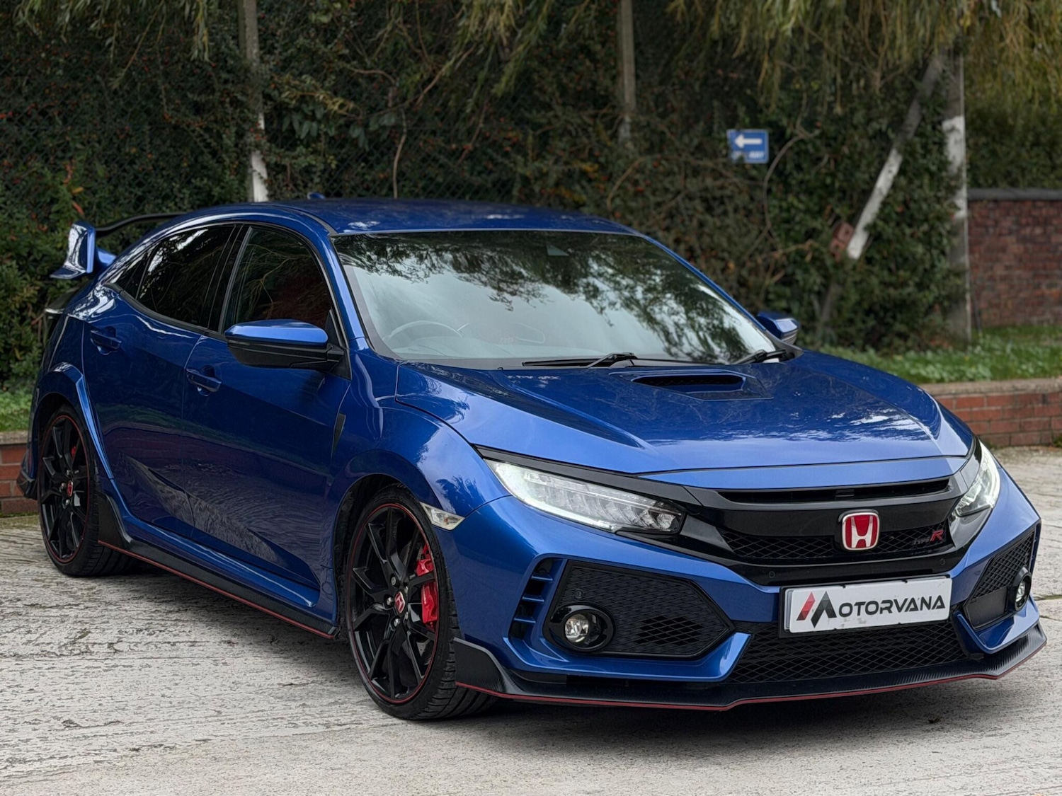 Used Nissan GT-R 2018 for sale - 76561822: Photo 8