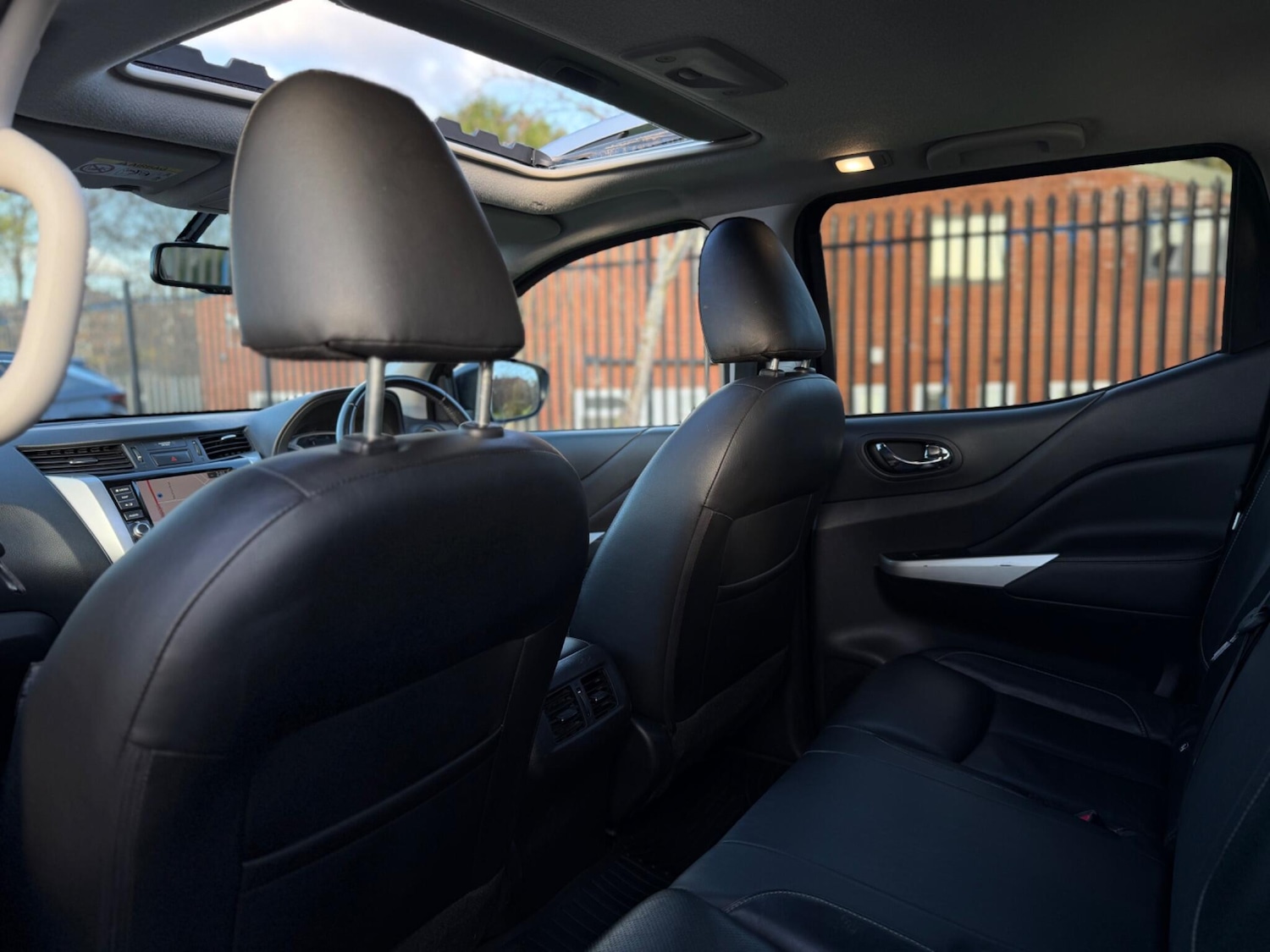 Used Nissan Navara 2020 for sale - 76607733: Photo 33