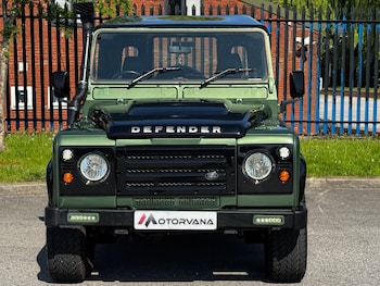 Used Land Rover Defender 2005 for sale - 76991903: Photo