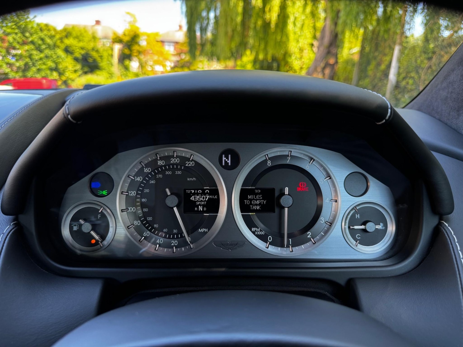 Used Aston Martin Vantage 2012 for sale - 76561965: Photo 45