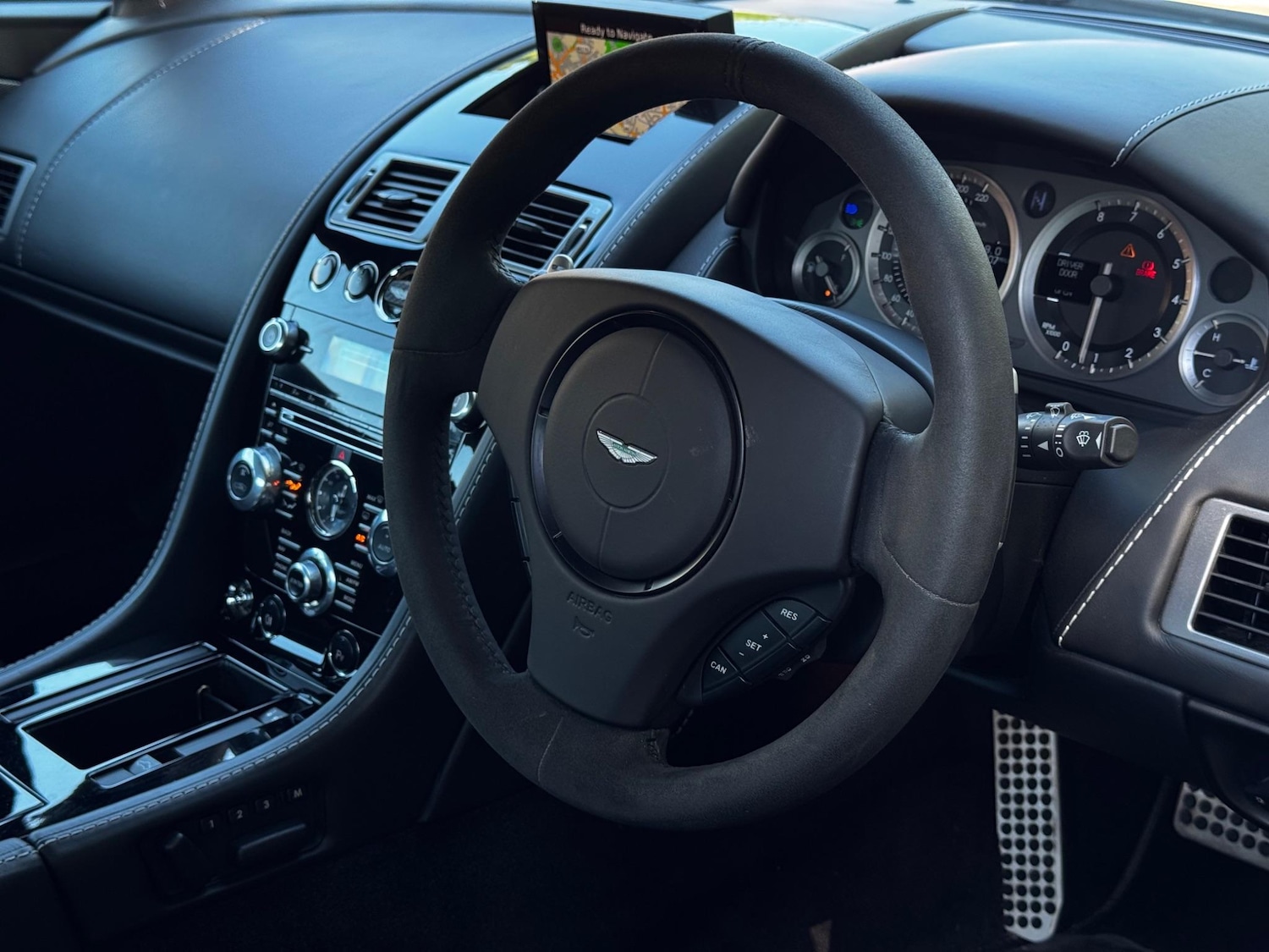 Used Aston Martin Vantage 2012 for sale - 76561965: Photo 46