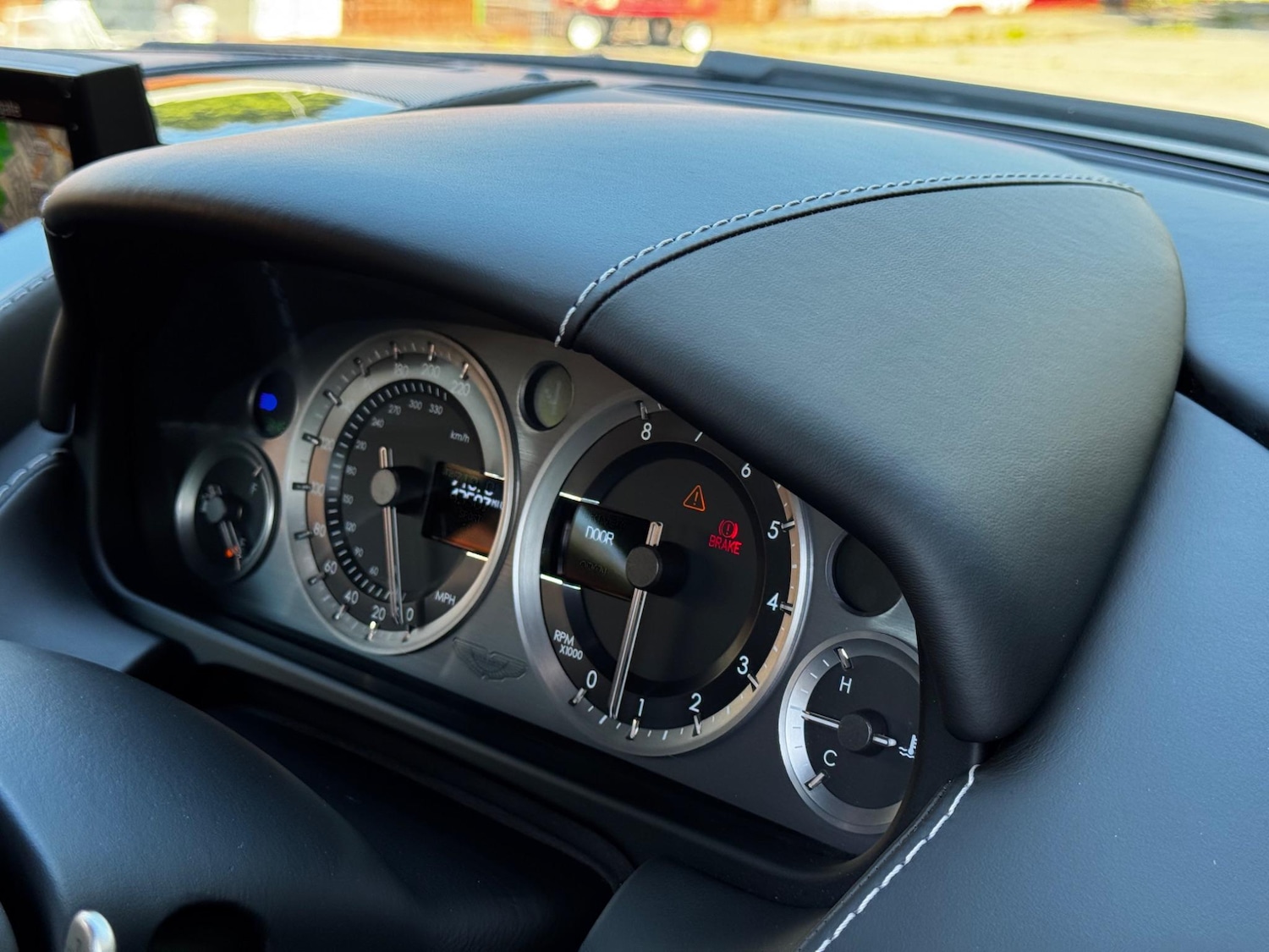 Used Aston Martin Vantage 2012 for sale - 76561965: Photo 52