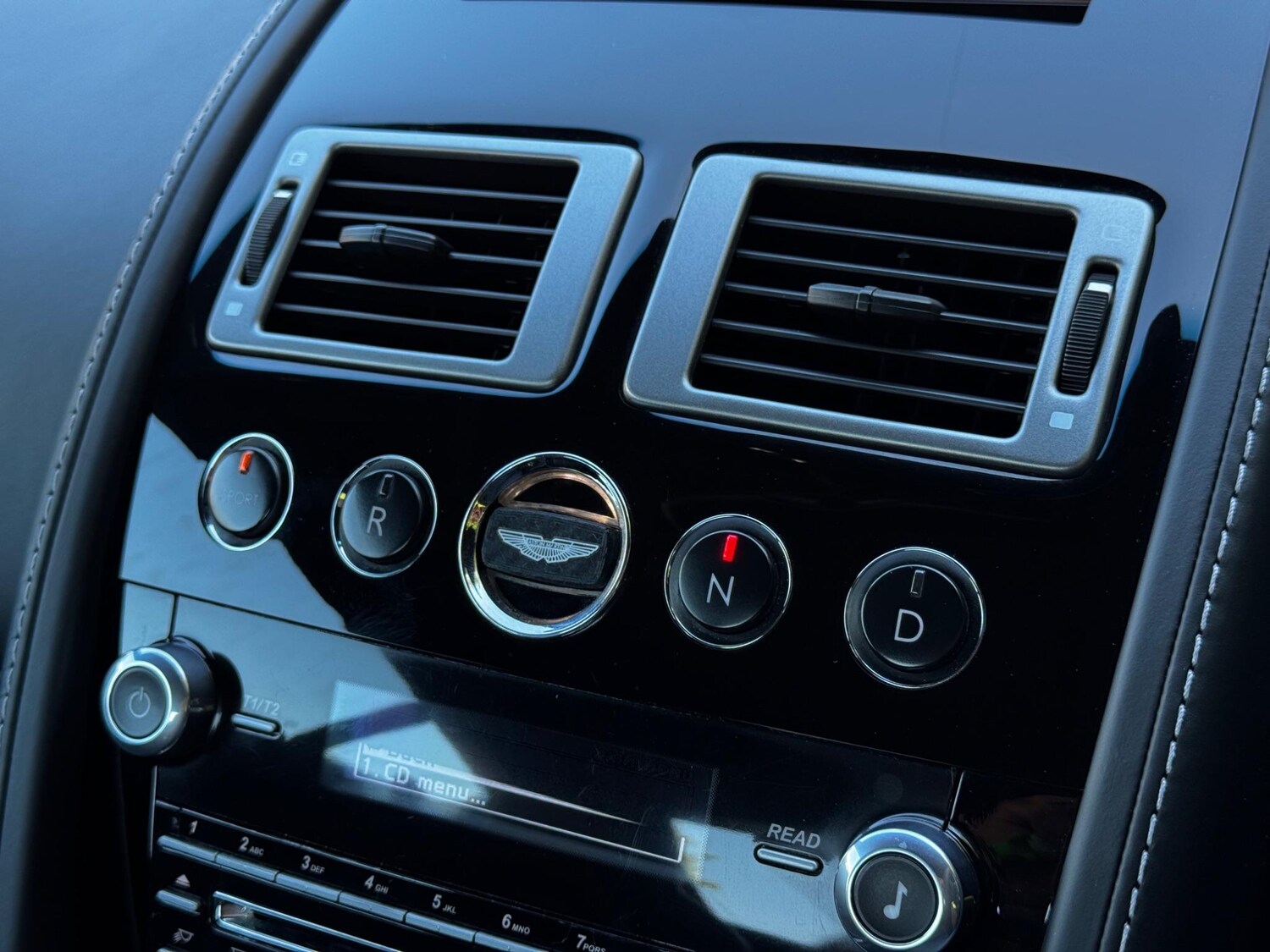 Used Aston Martin Vantage 2012 for sale - 76561965: Photo 53