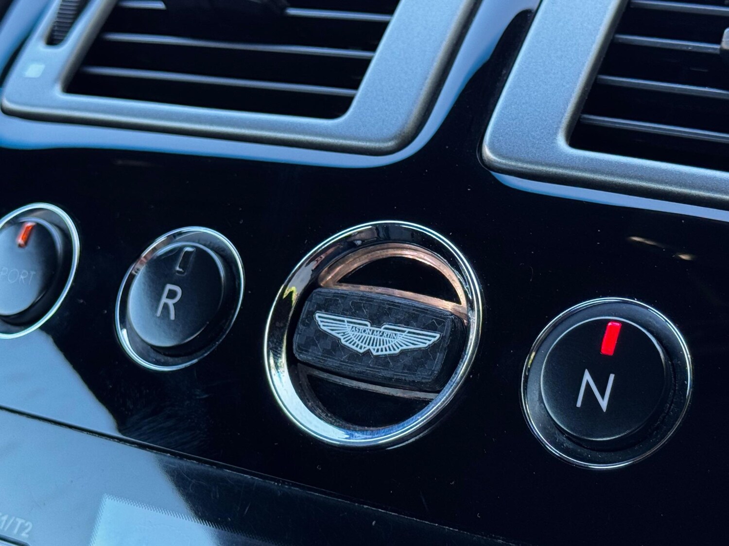 Used Aston Martin Vantage 2012 for sale - 76561965: Photo 55