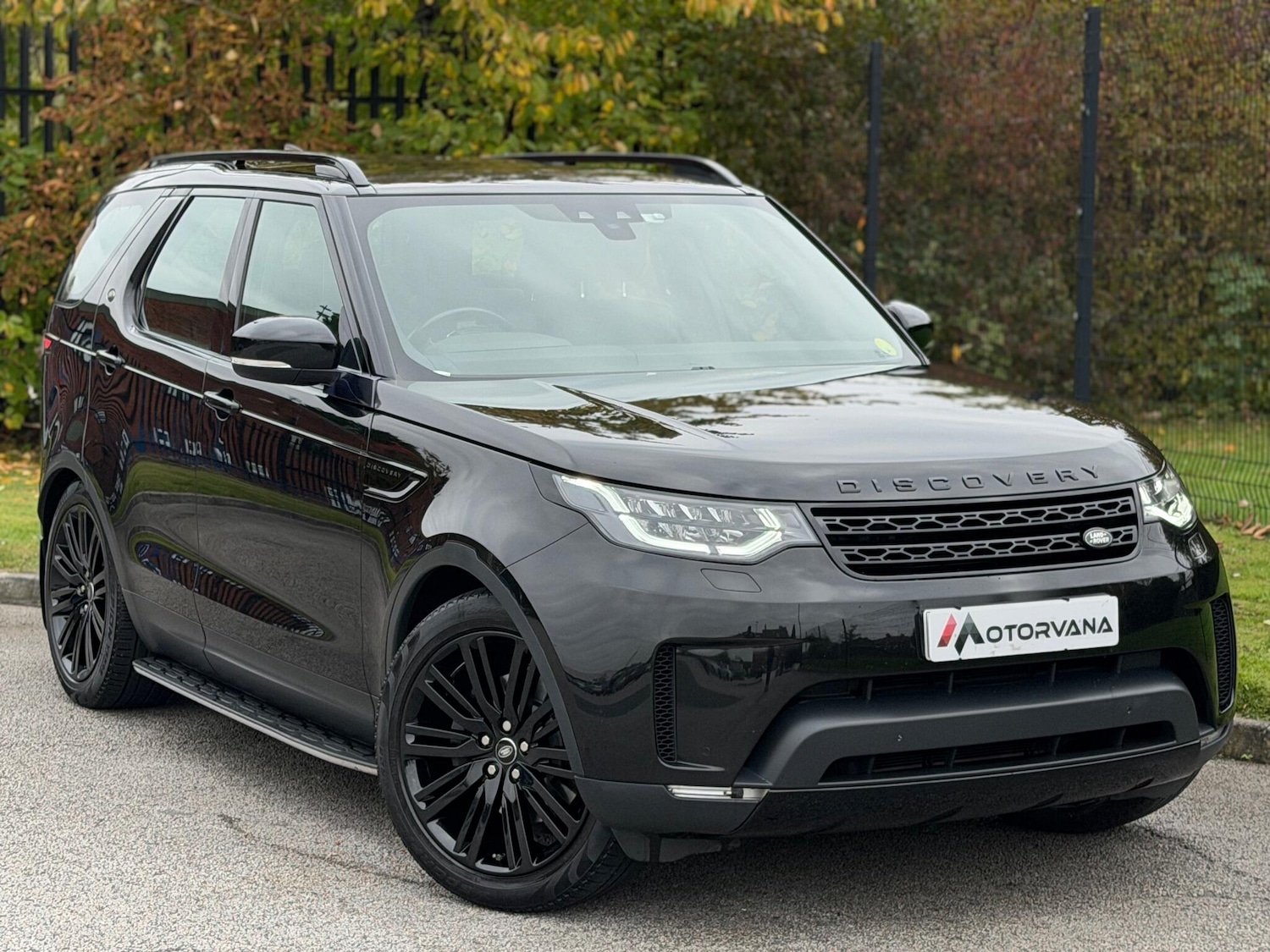 Used Land Rover Discovery 2018 for sale - 76561727: Photo 1