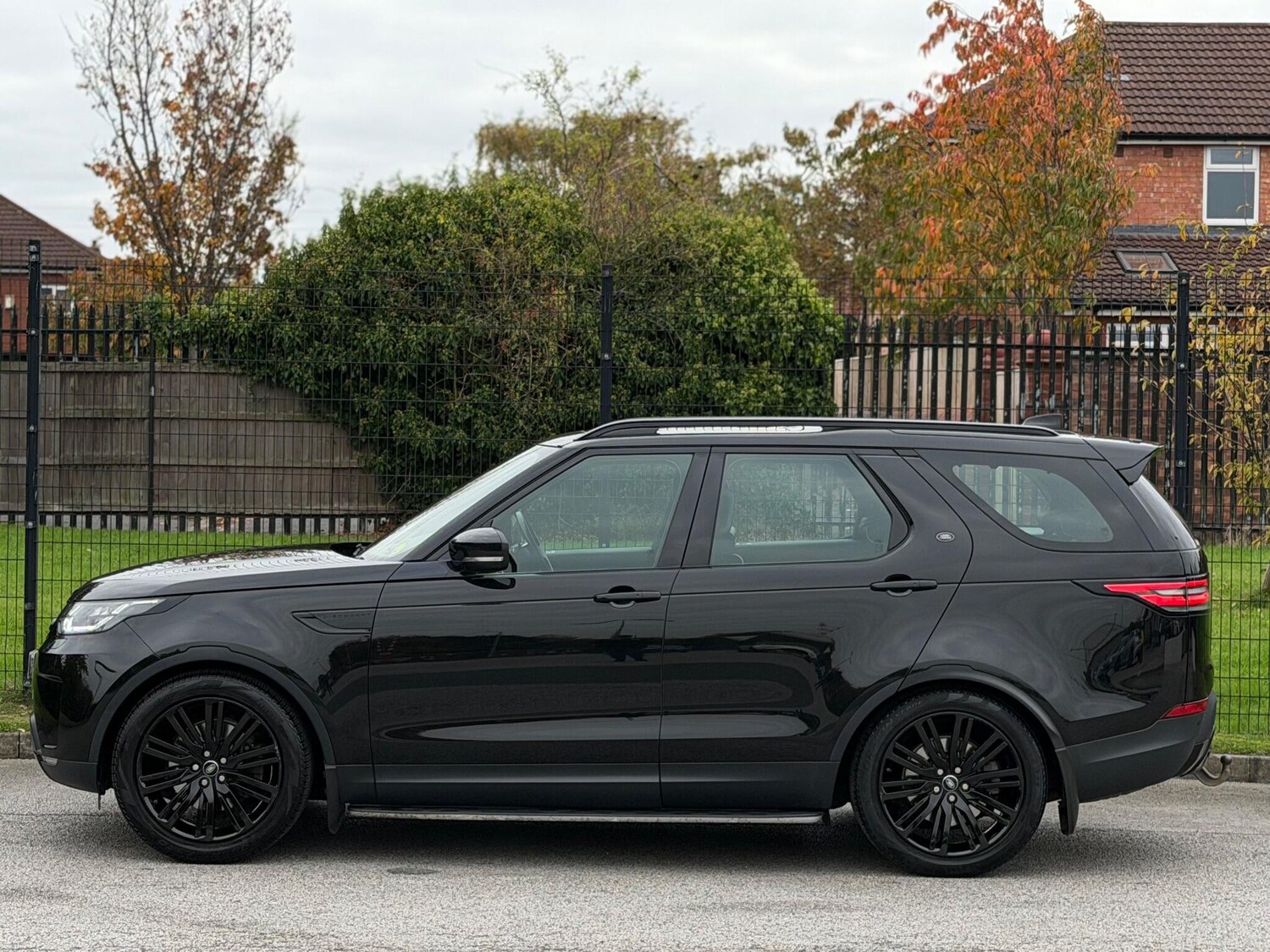Used Land Rover Discovery 2018 for sale - 76561727: Photo 11