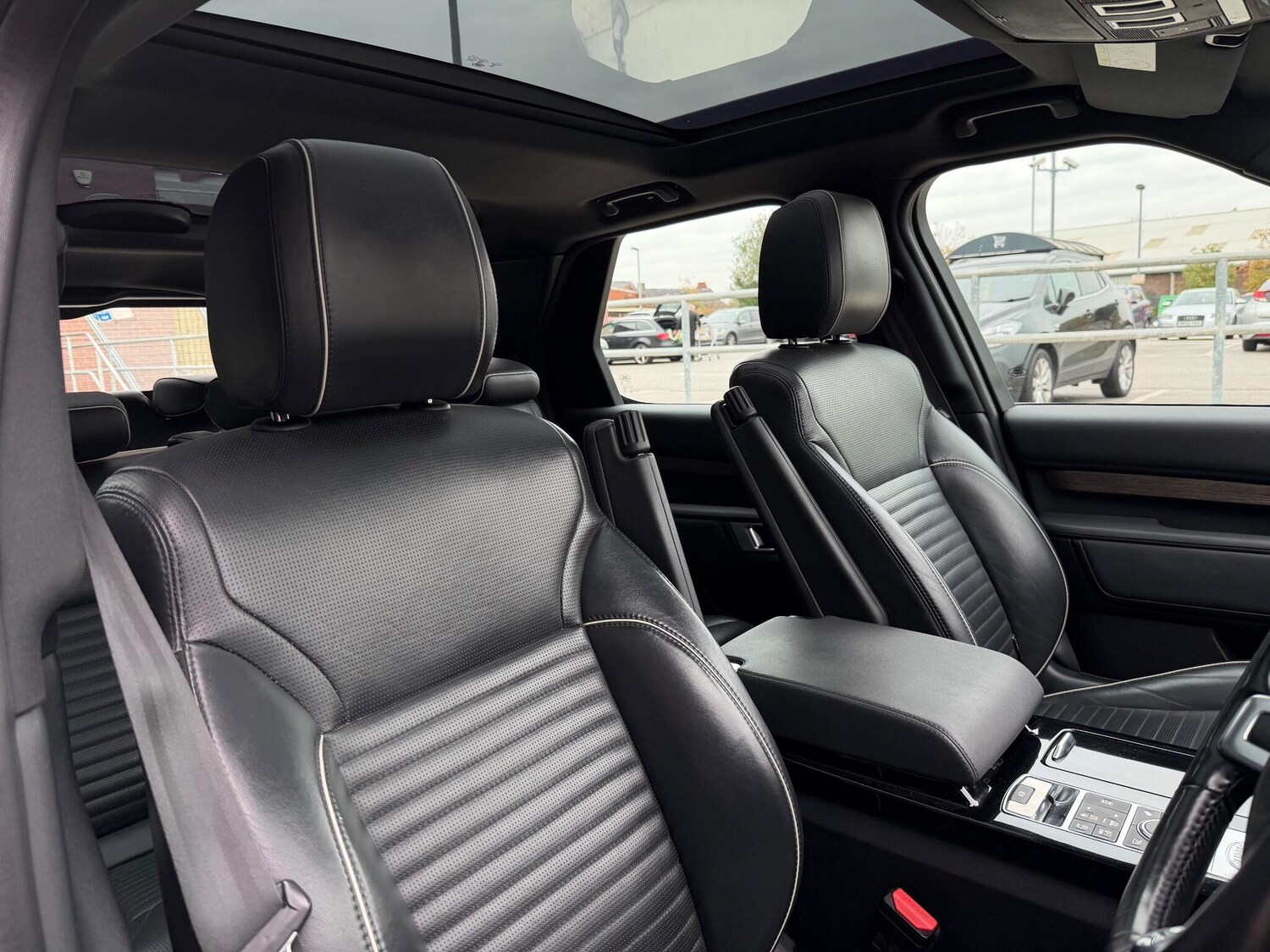 Used Land Rover Discovery 2018 for sale - 76561727: Photo 15