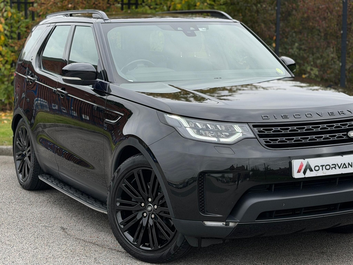 Used Land Rover Discovery 2018 for sale - 76561727: Photo 2