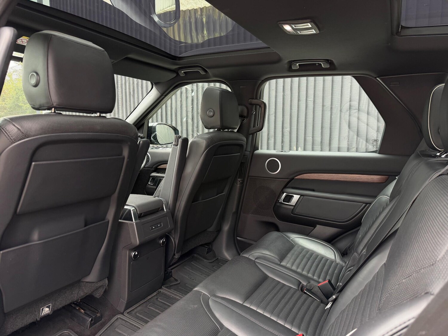 Used Land Rover Discovery 2018 for sale - 76561727: Photo 25