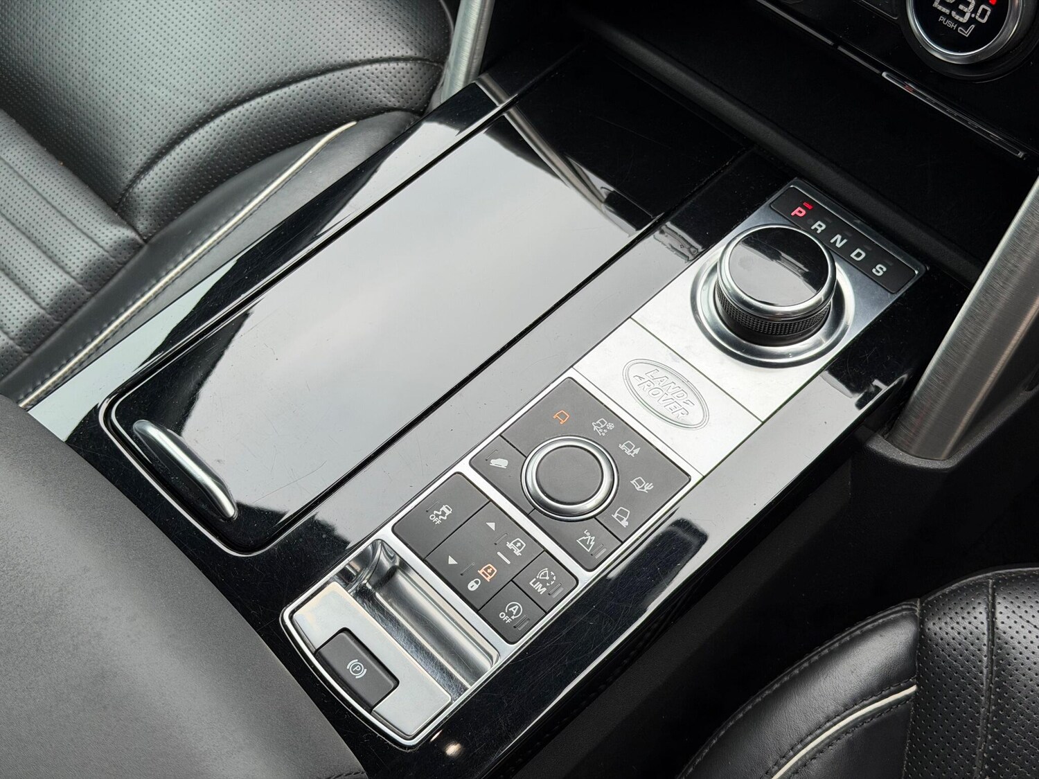 Used Land Rover Discovery 2018 for sale - 76561727: Photo 36