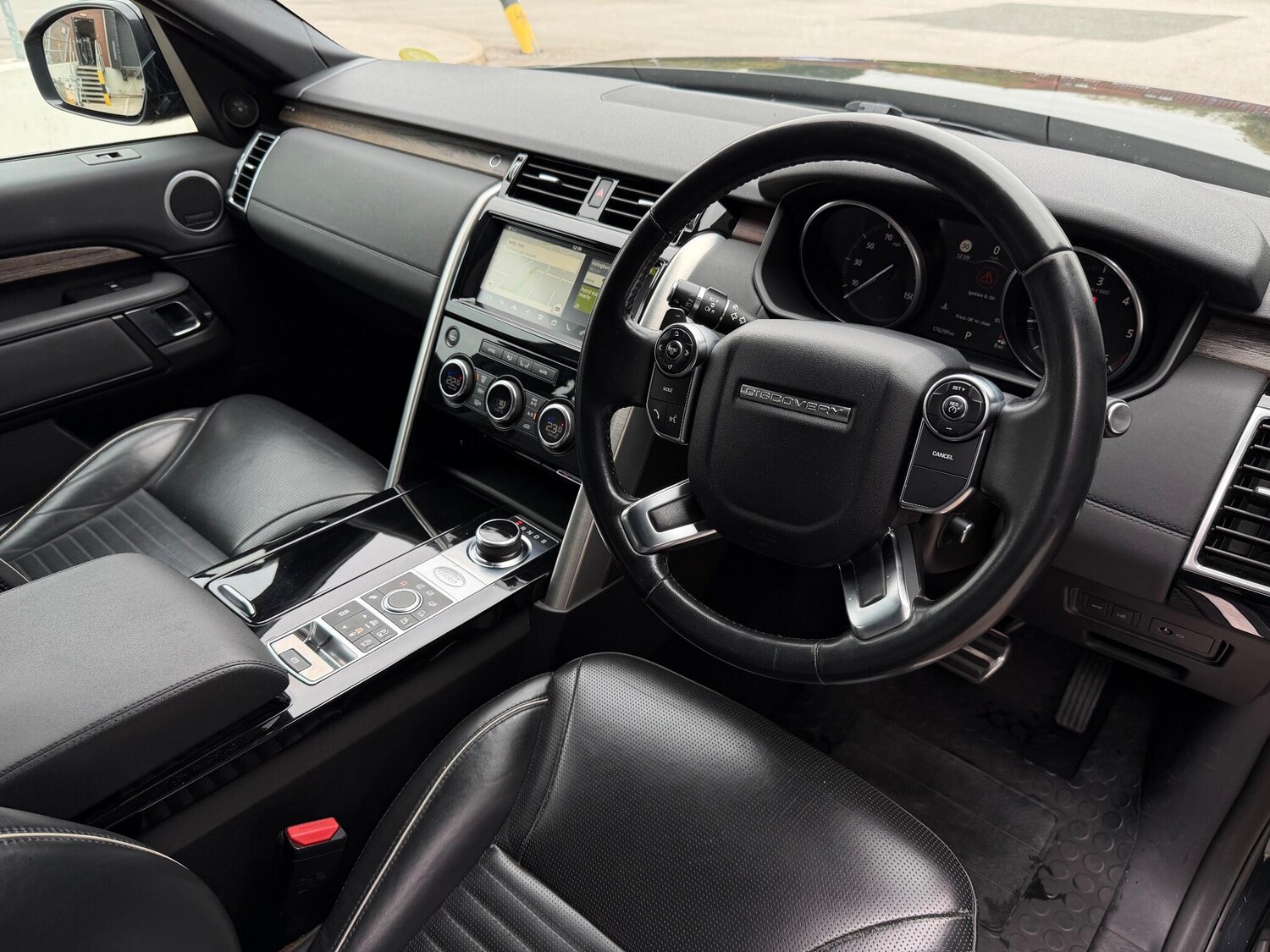 Used Land Rover Discovery 2018 for sale - 76561727: Photo 38