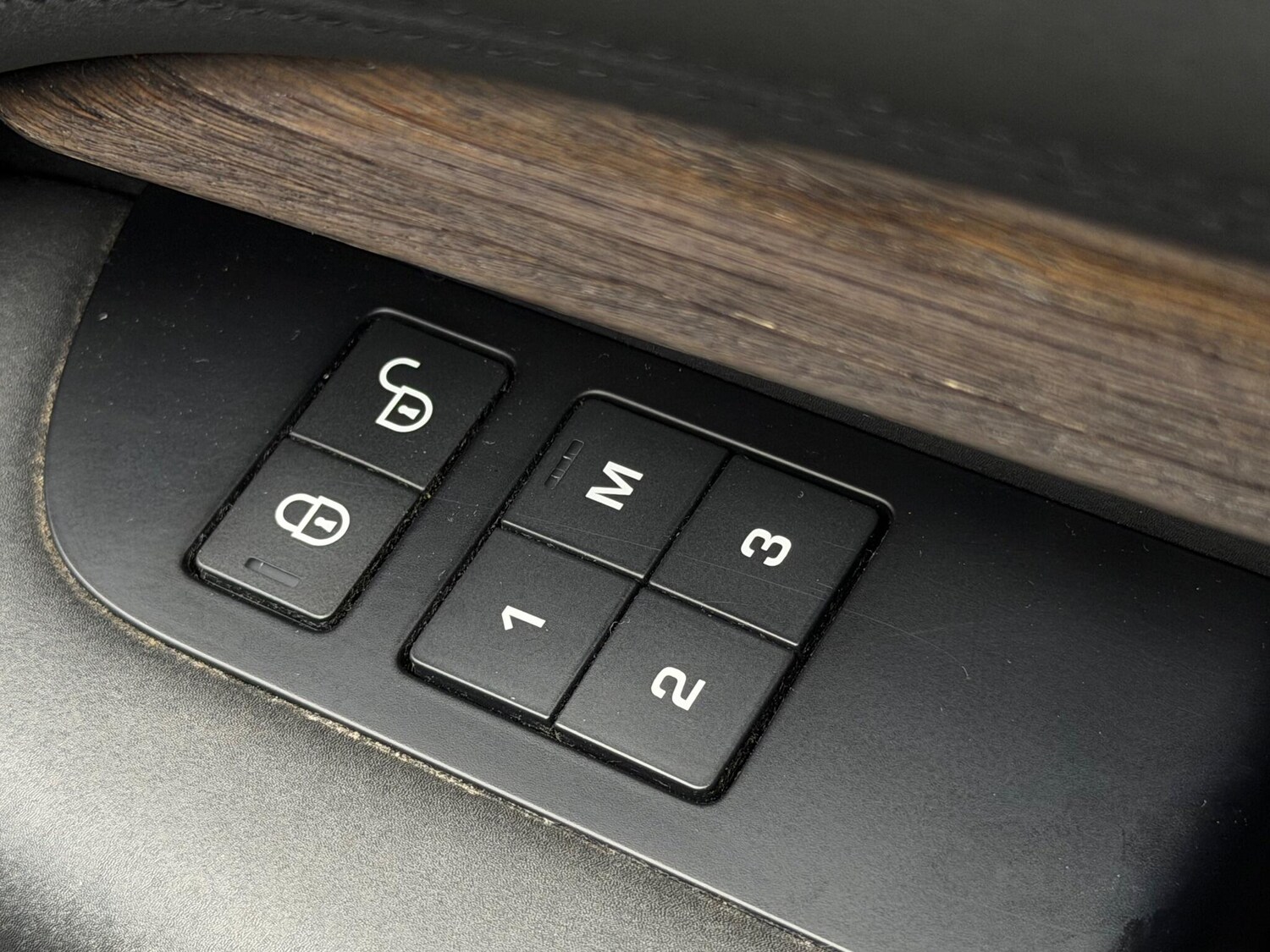 Used Land Rover Discovery 2018 for sale - 76561727: Photo 40