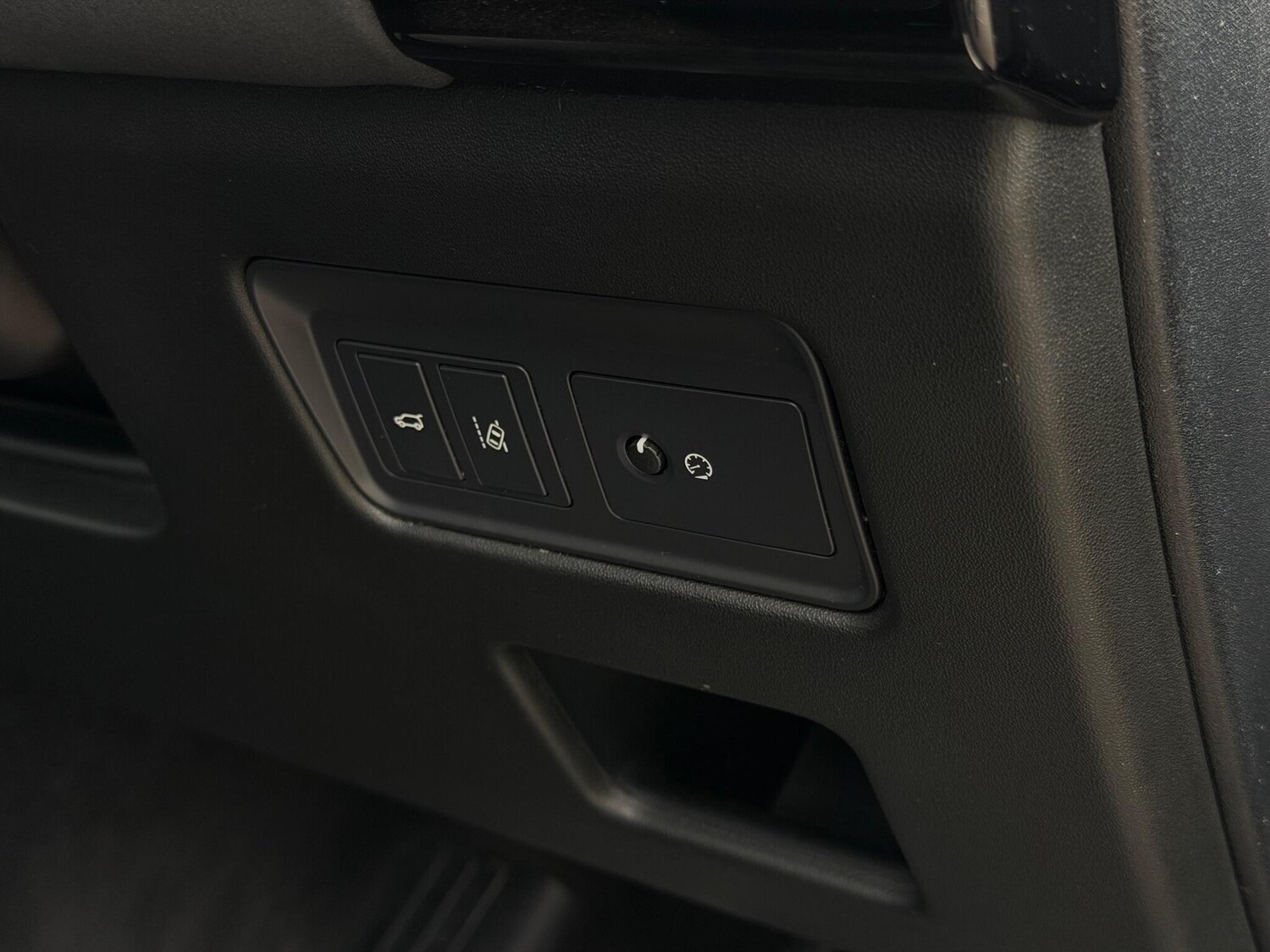 Used Land Rover Discovery 2018 for sale - 76561727: Photo 52