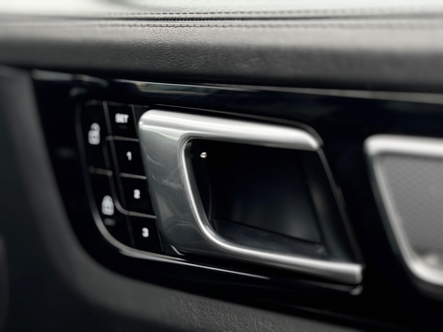 Used Porsche Cayenne 2019 for sale - 77633531: Photo 28