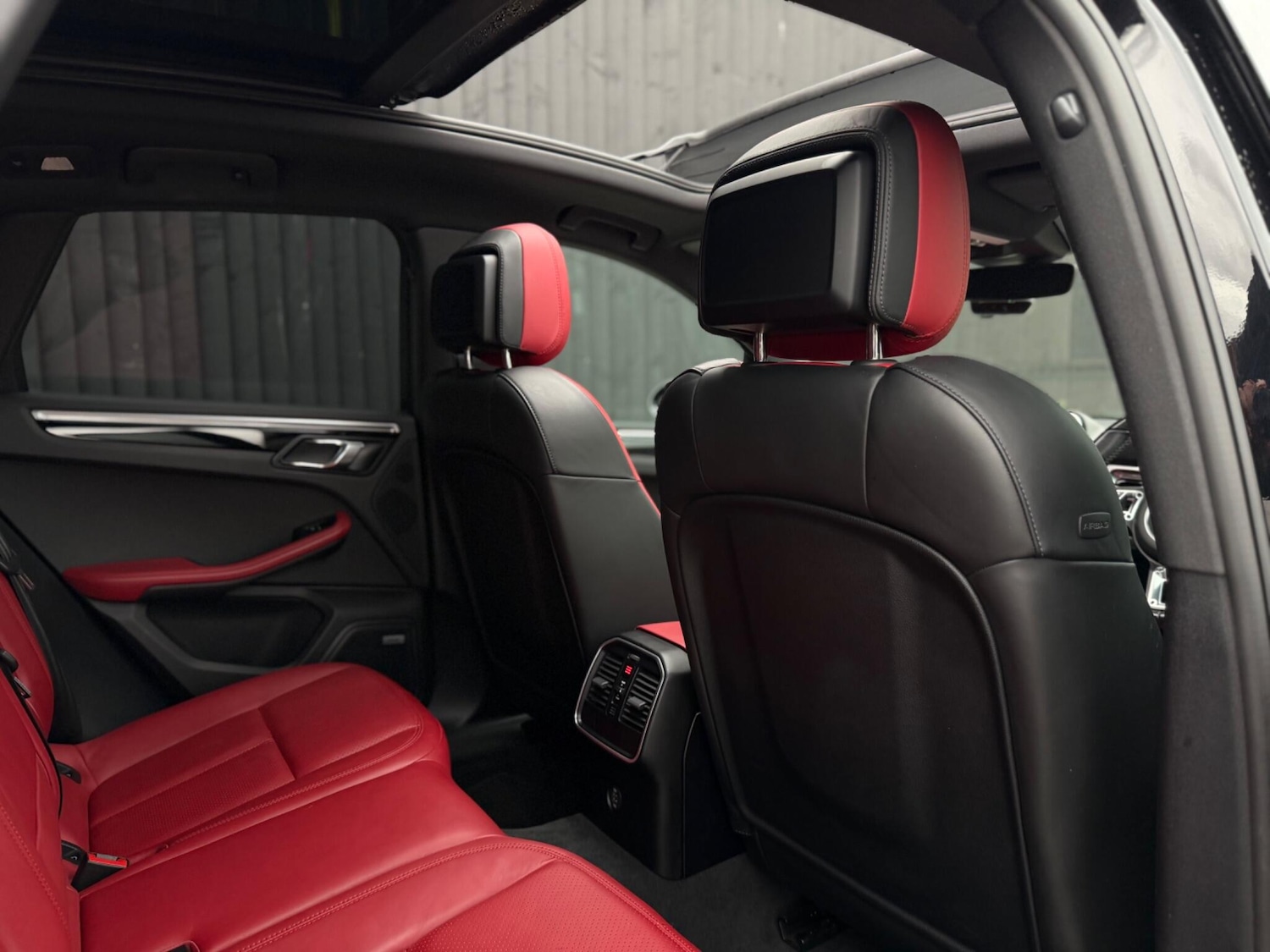 Used Porsche Macan 2019 for sale - 76560914: Photo 21