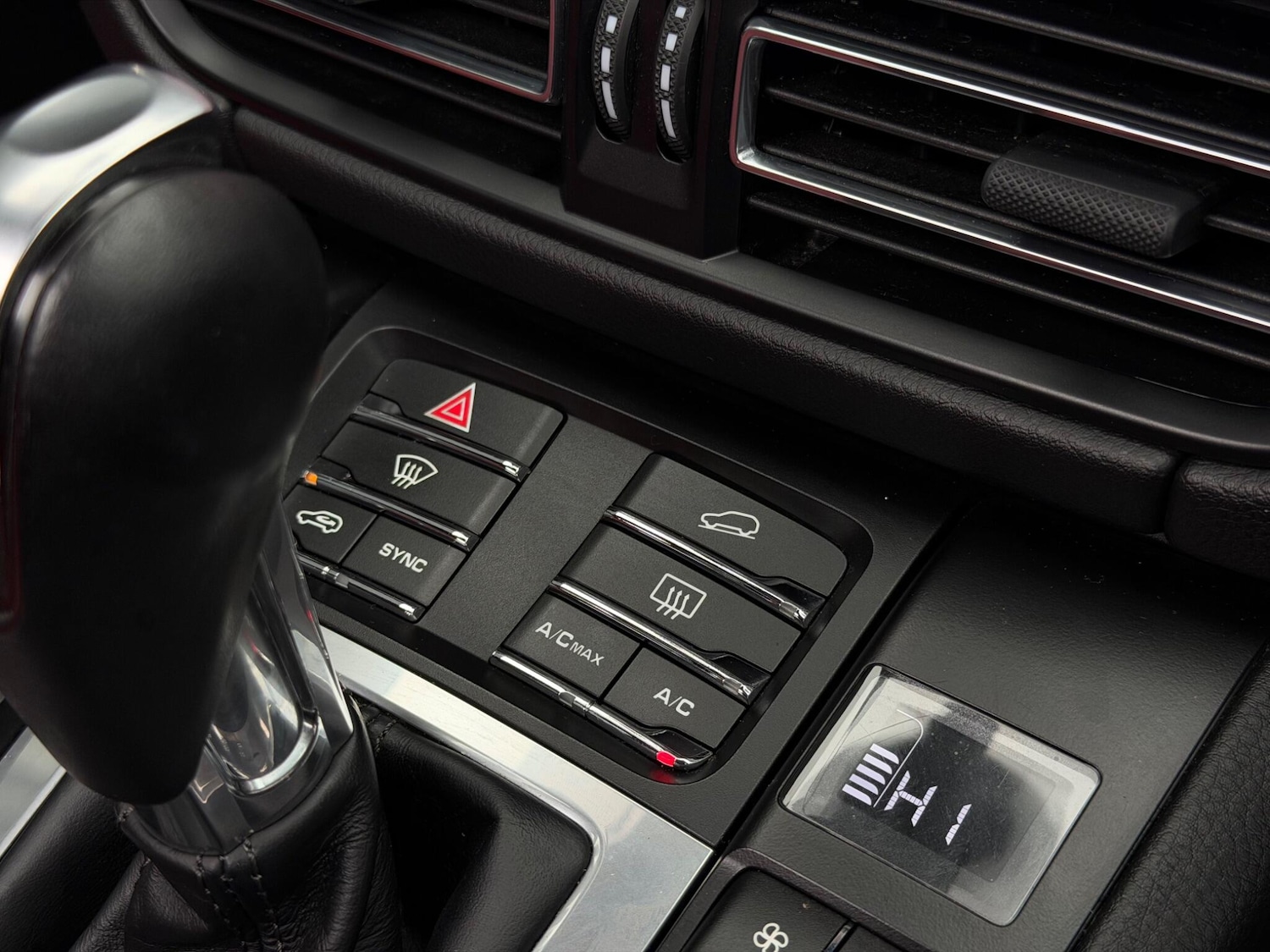 Used Porsche Macan 2019 for sale - 76560914: Photo 31