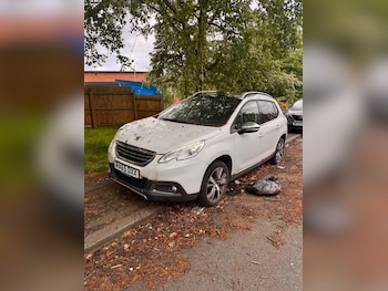 Used Peugeot 2008 2015 for sale - 78684397: Photo