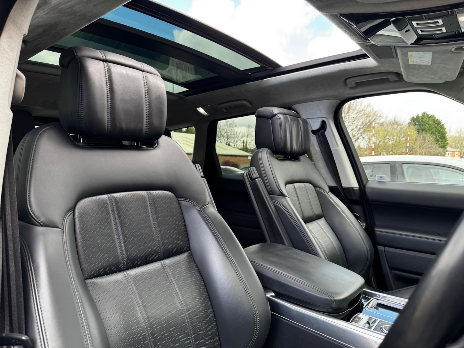 Used Land Rover Range Rover Sport 2019 for sale - 76995363: Photo 5