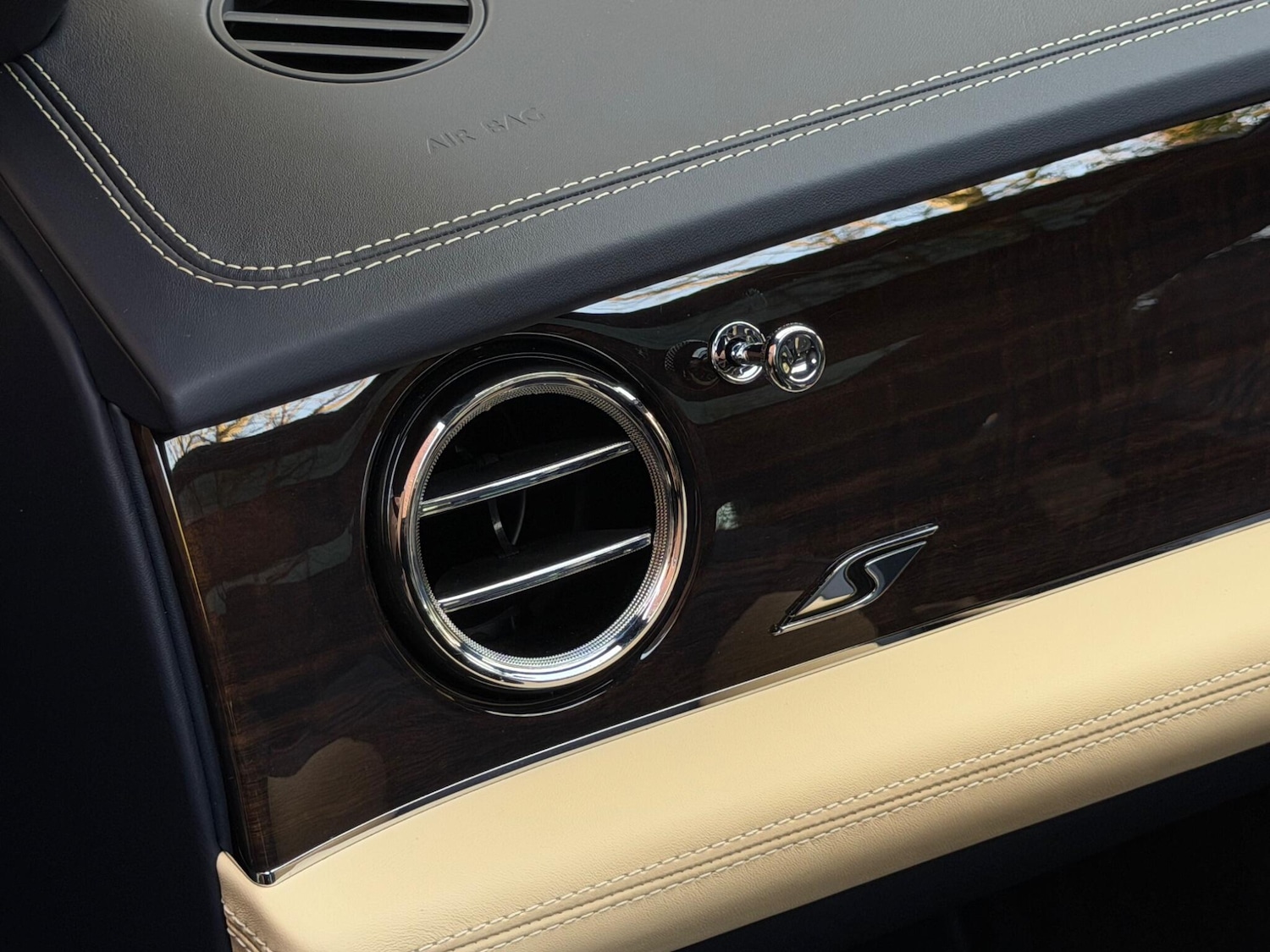 Used Bentley Bentayga 2022 for sale - 77982253: Photo 36