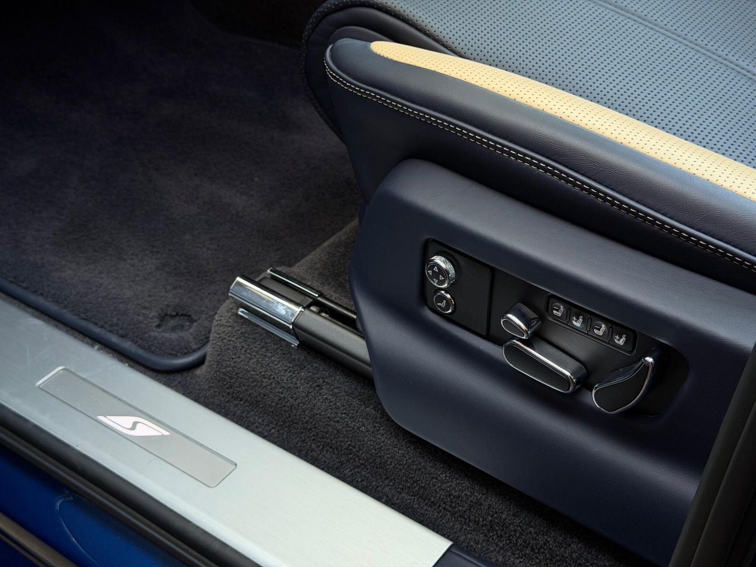 Used Bentley Bentayga 2022 for sale - 77982253: Photo 37