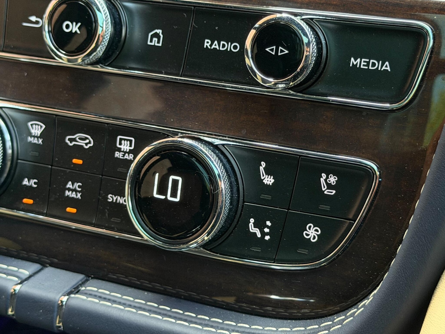 Used Bentley Bentayga 2022 for sale - 77982253: Photo 45