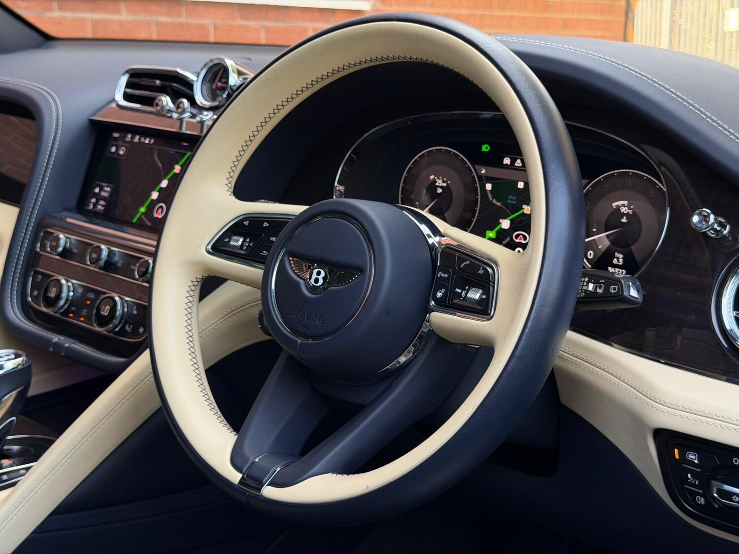 Used Bentley Bentayga 2022 for sale - 77982253: Photo 60