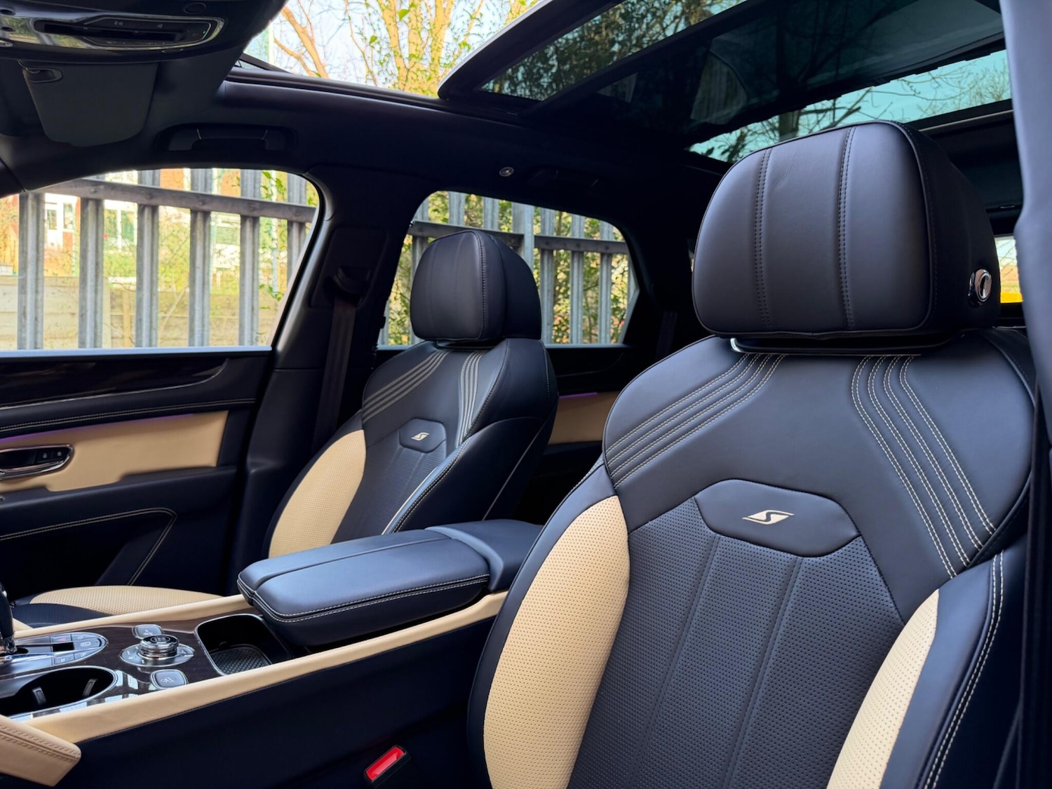 Used Bentley Bentayga 2022 for sale - 77982253: Photo 64