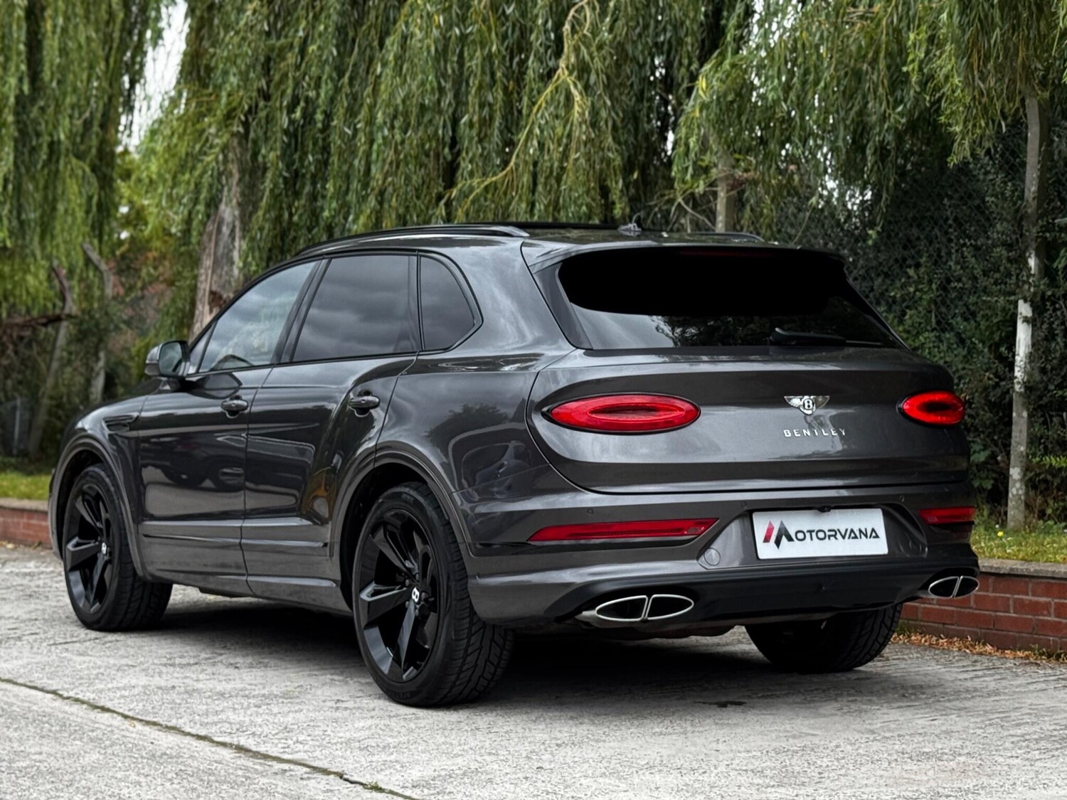 Used Bentley Bentayga 2023 for sale - 76562540: Photo 11