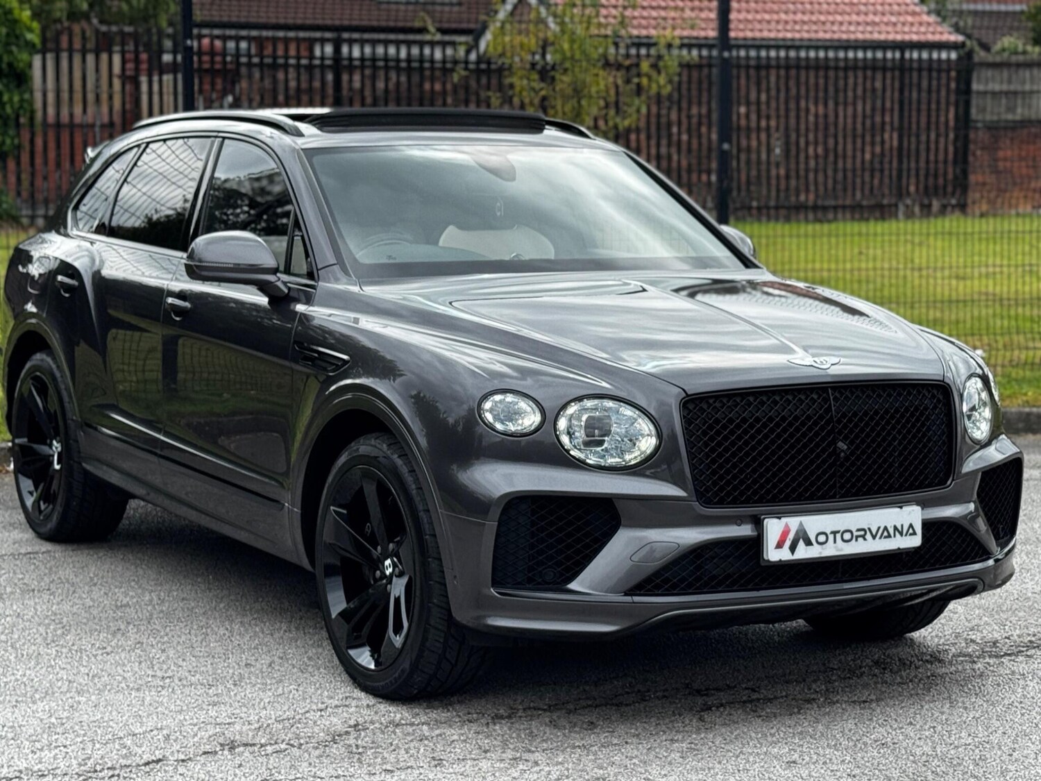 Used Bentley Bentayga 2023 for sale - 76562540: Photo 13