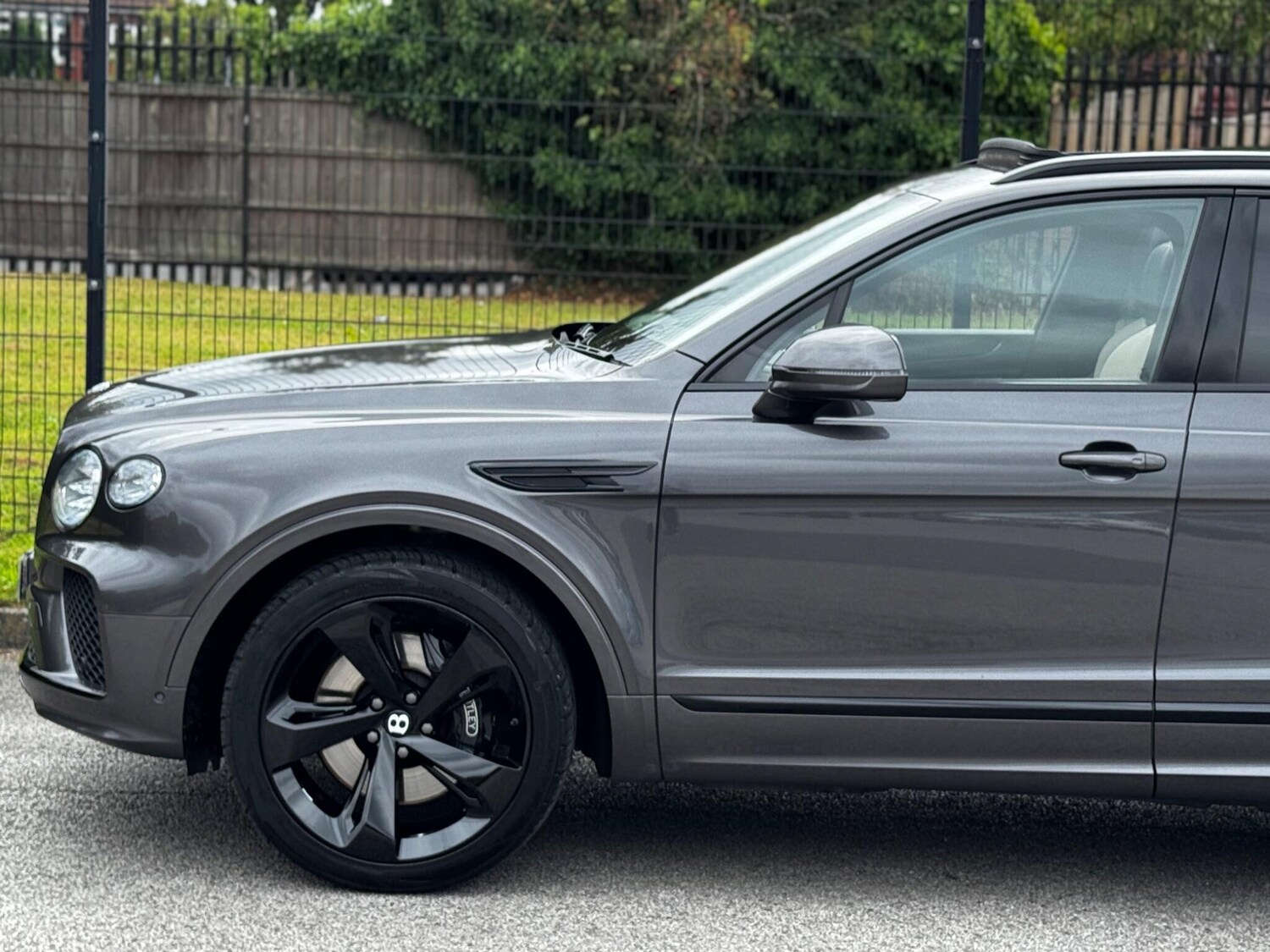 Used Bentley Bentayga 2023 for sale - 76562540: Photo 19