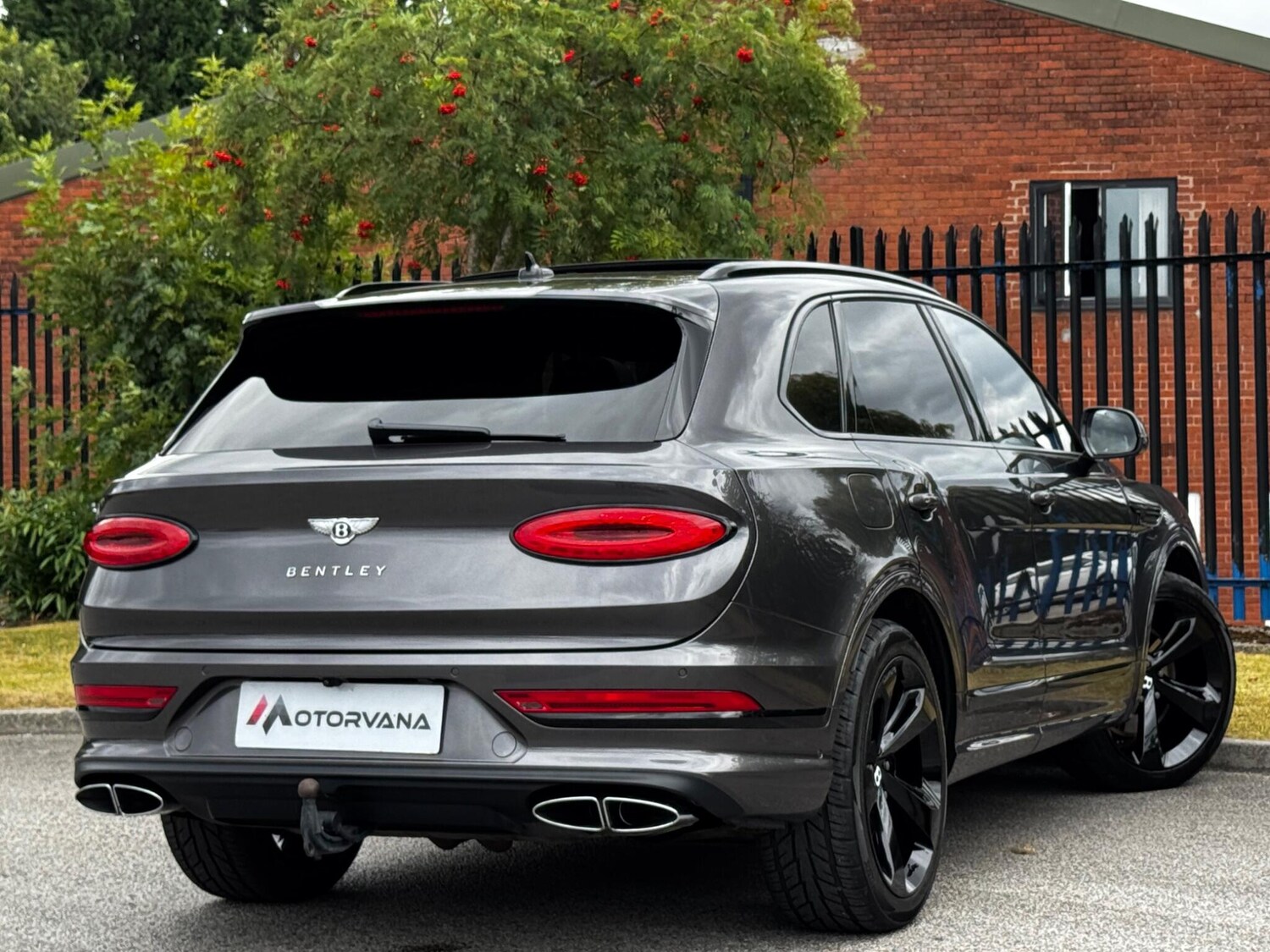 Used Bentley Bentayga 2023 for sale - 76562540: Photo 25