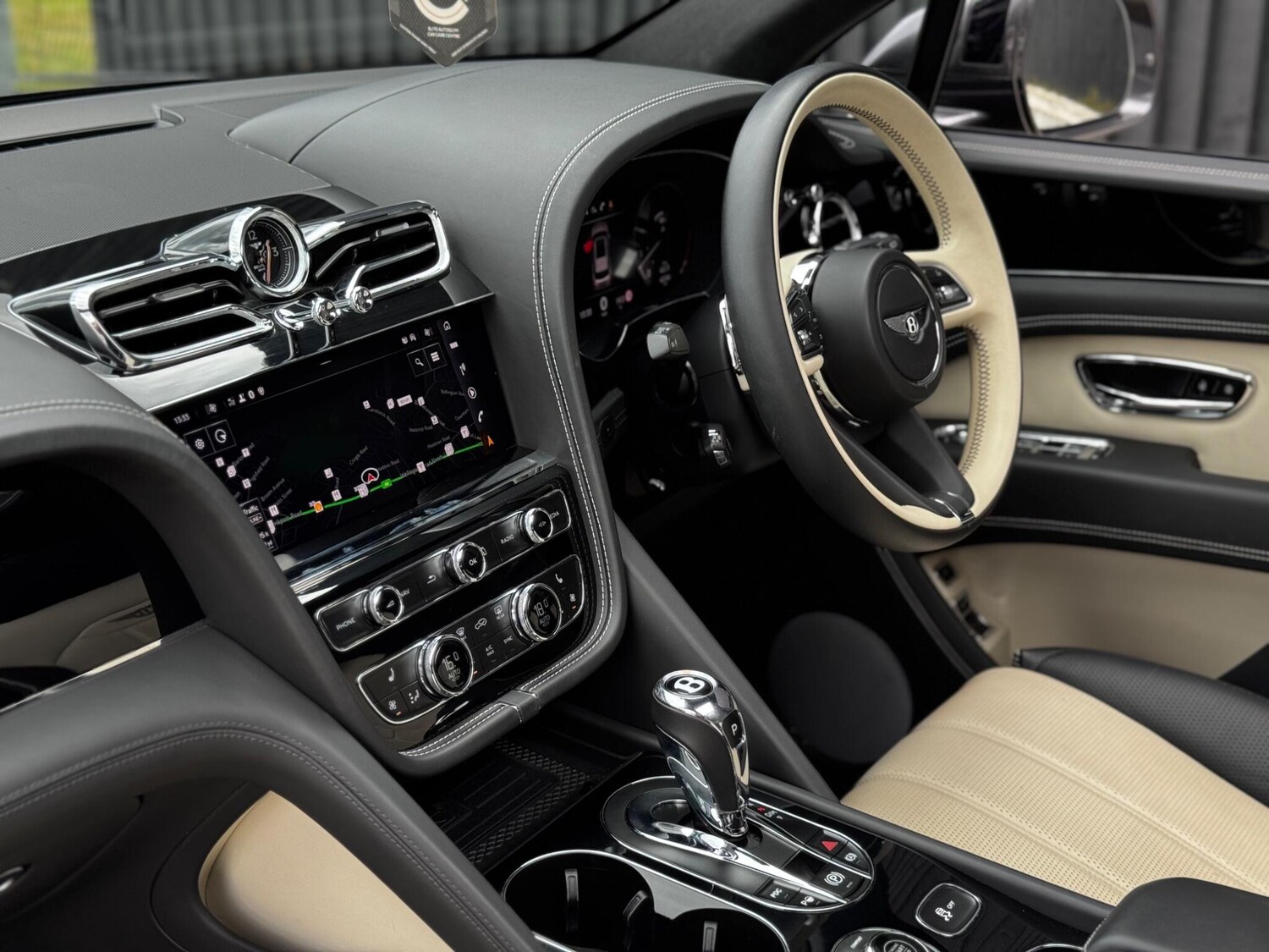 Used Bentley Bentayga 2023 for sale - 76562540: Photo 26