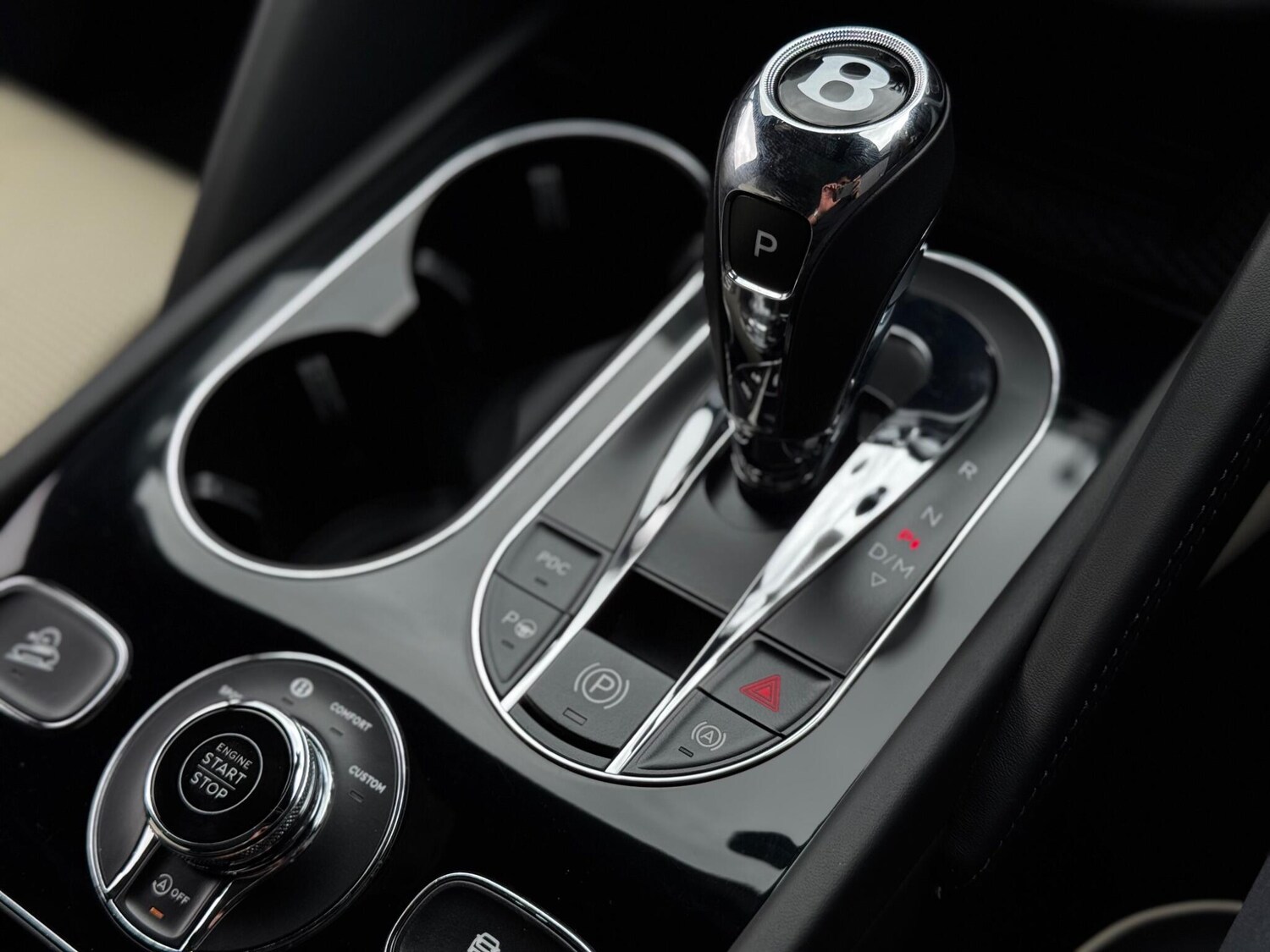 Used Bentley Bentayga 2023 for sale - 76562540: Photo 32