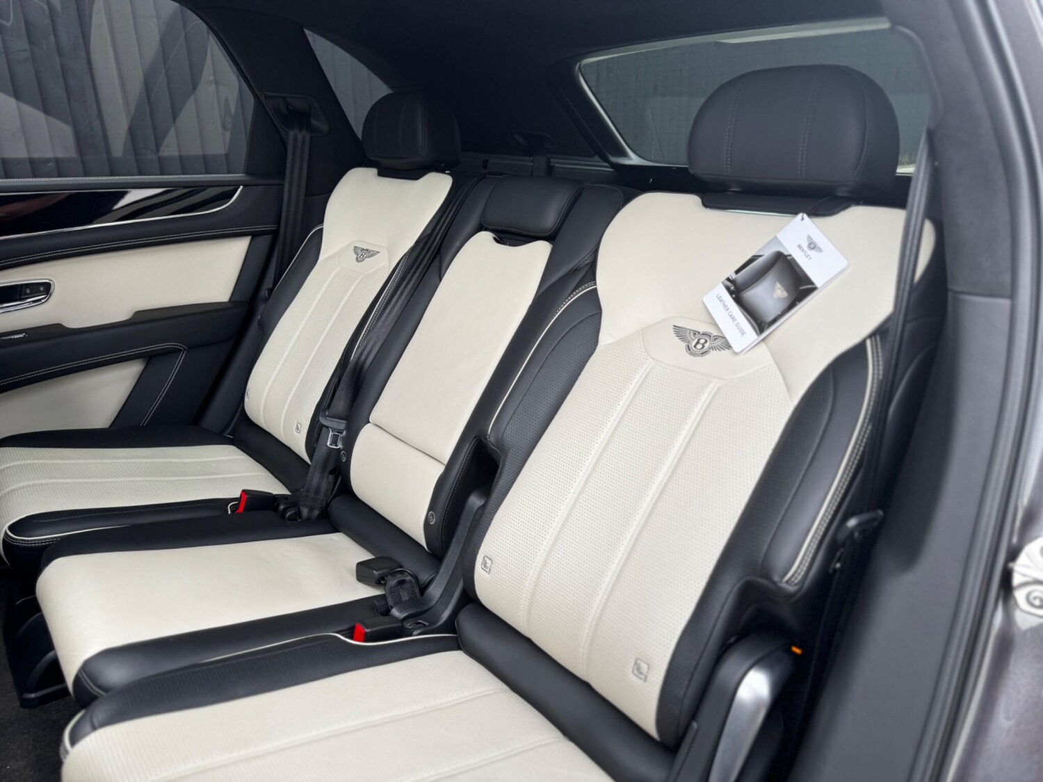 Used Bentley Bentayga 2023 for sale - 76562540: Photo 36