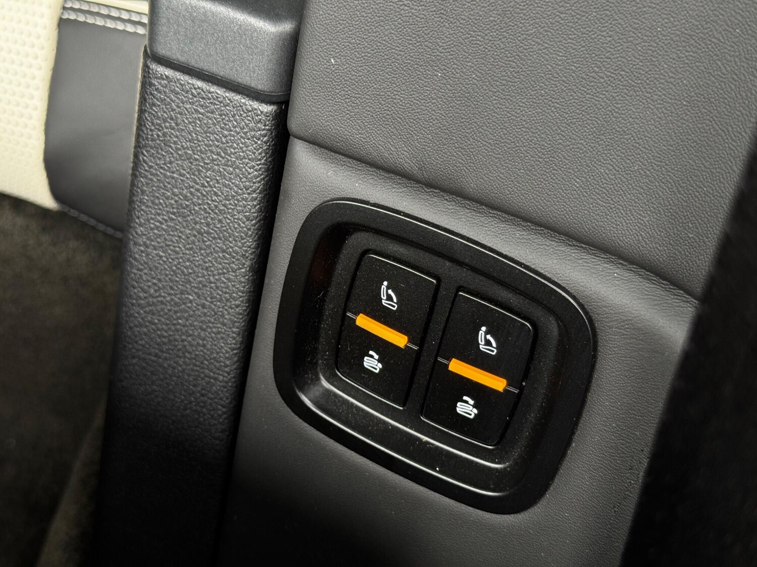 Used Bentley Bentayga 2023 for sale - 76562540: Photo 40