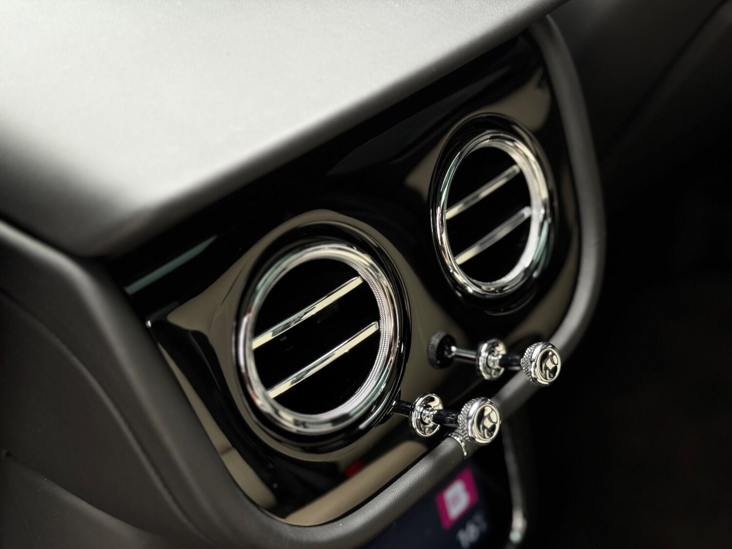 Used Bentley Bentayga 2023 for sale - 76562540: Photo 41