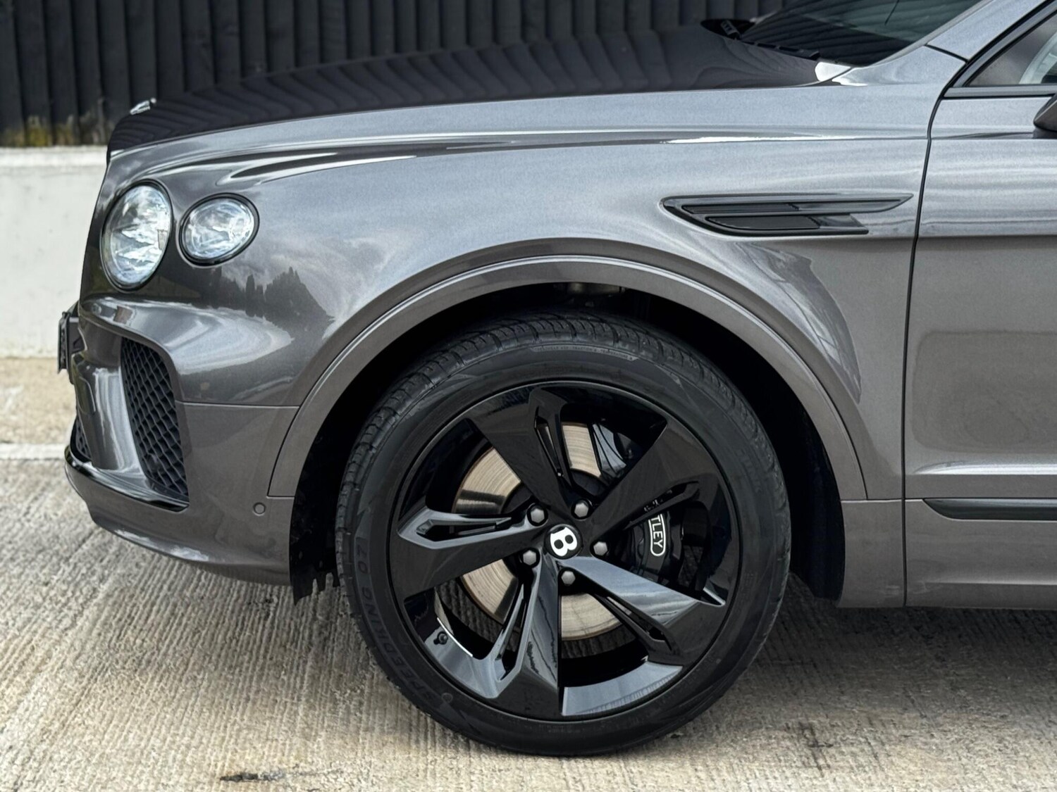 Used Bentley Bentayga 2023 for sale - 76562540: Photo 48