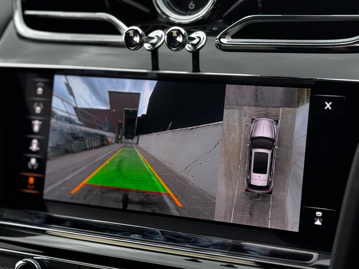 Used Bentley Bentayga 2023 for sale - 76562540: Photo 61