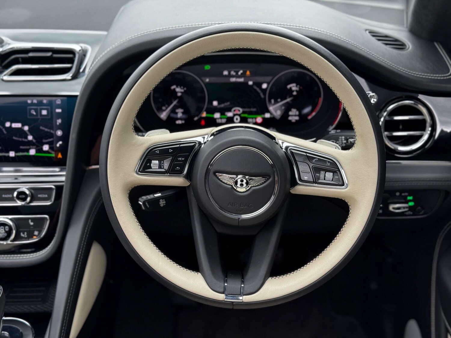 Used Bentley Bentayga 2023 for sale - 76562540: Photo 65