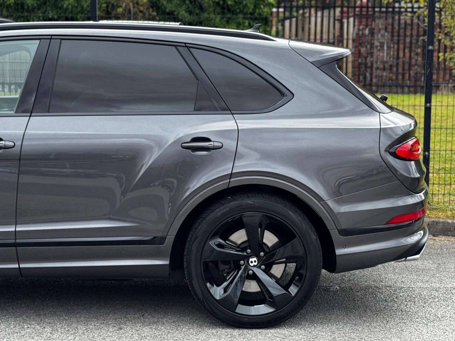 Used Bentley Bentayga 2023 for sale - 76562540: Photo 74