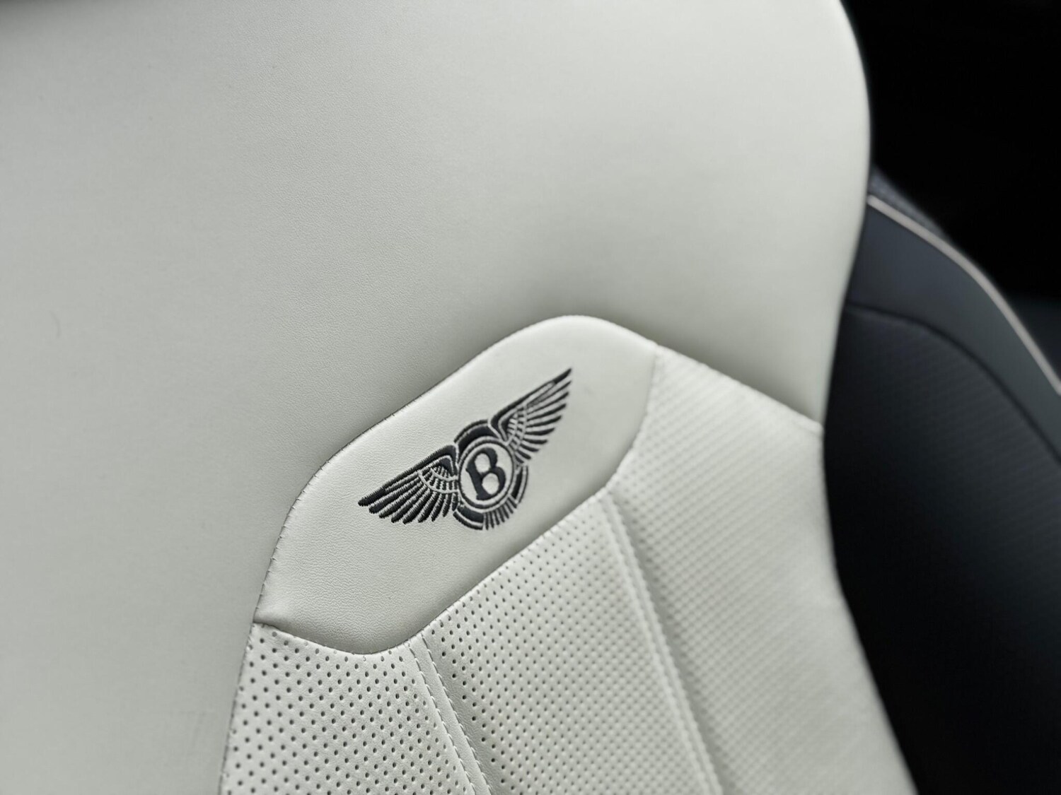 Used Bentley Bentayga 2023 for sale - 76562540: Photo 75